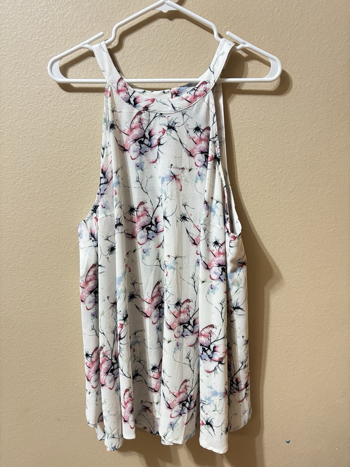 NWT Torrid Women’s Top Size 1 US Floral Keyhole Back Sleeveless Feminine