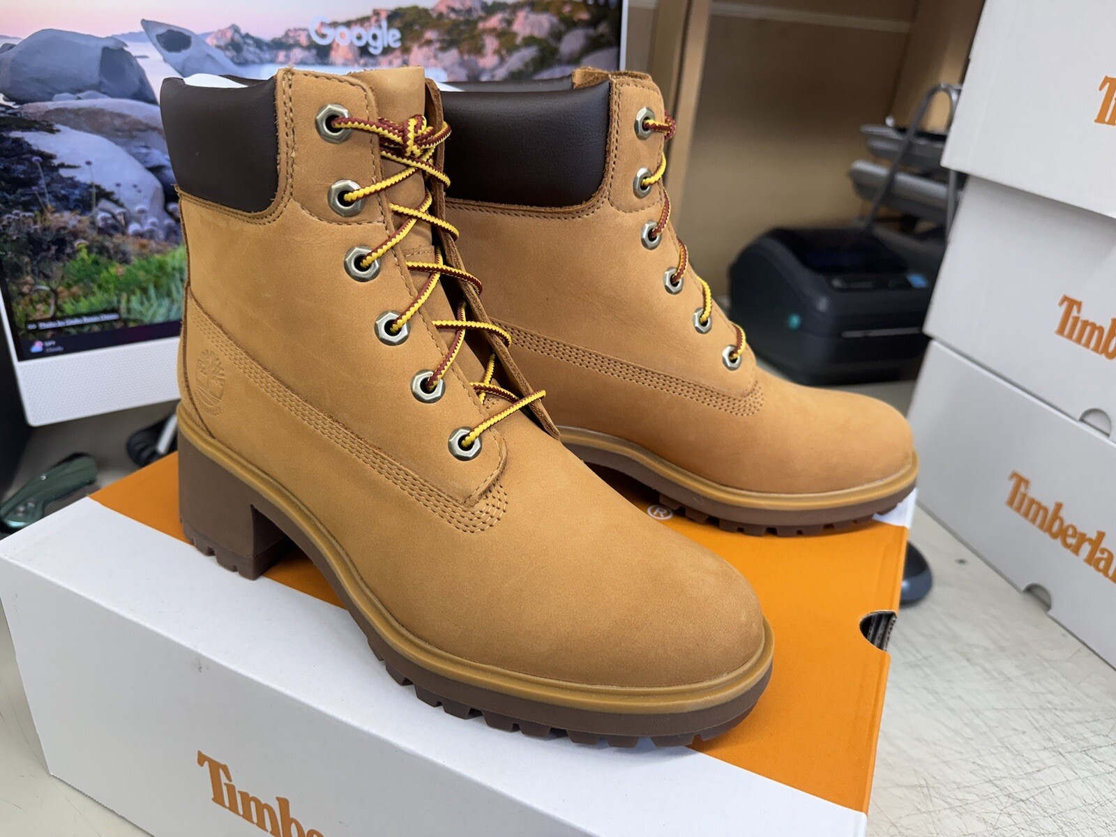 PICK SIZE – Timberland Women’s Kinsley Wheat Nubuck 6 Inch Waterproof Boot