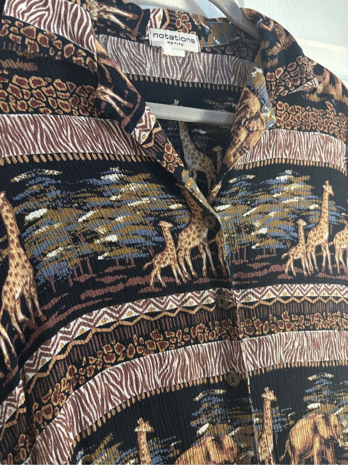 VTG Notations Safari Animal Print Button Front Top – Black & Brown S