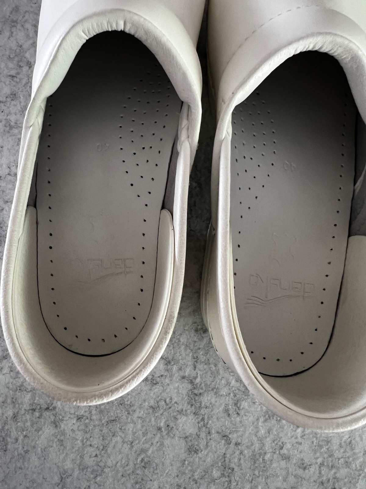 Dansko LT Pro Women’s Size 40/9-9.5 White Classic Leather Slip On Clogs Shoes