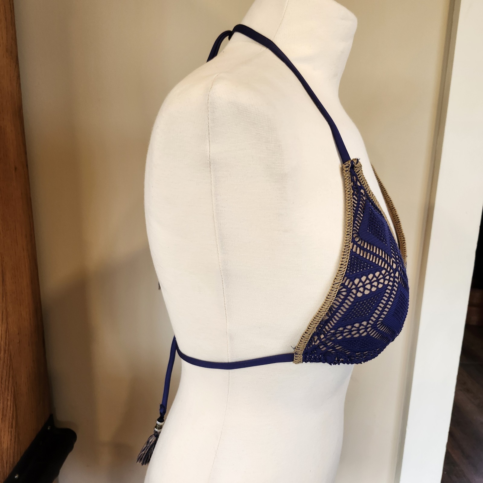 Becca Rebecca Virtue Crochet Triangle Tassels Bikini Top Navy Tan Size S/M EUC