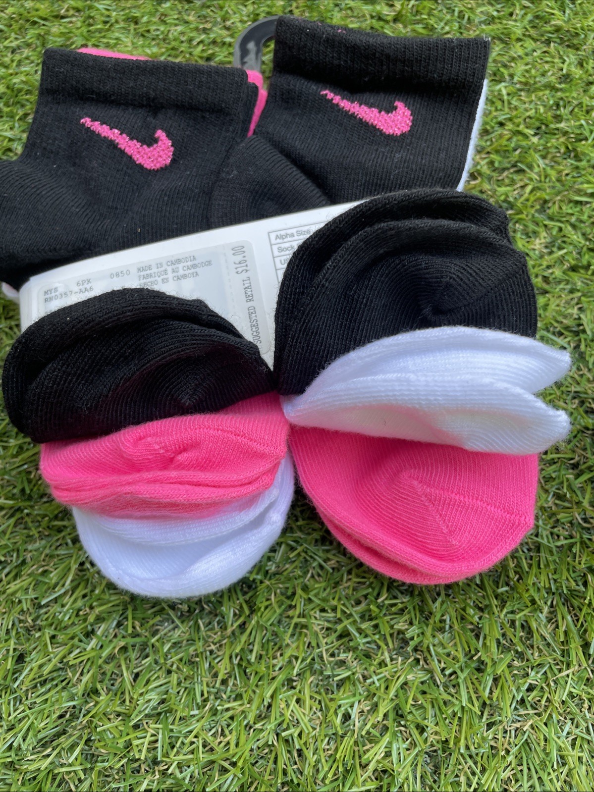 Nike 6 Pack Lightweight Ankle Socks Pink White and Black YTH 7C-10C NWT