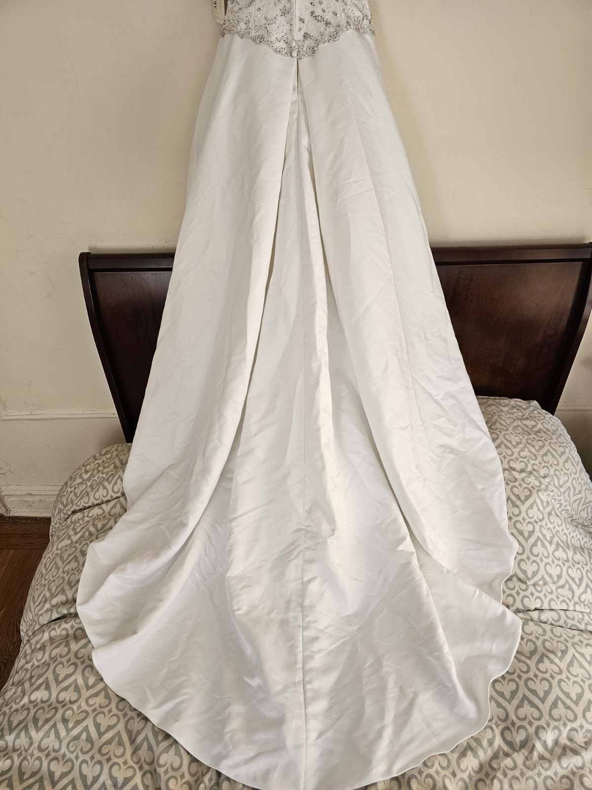 MORI LEE White Sequin Beaded Wedding Gown Dress sz 4 – 6 NEW Silver Embroidery