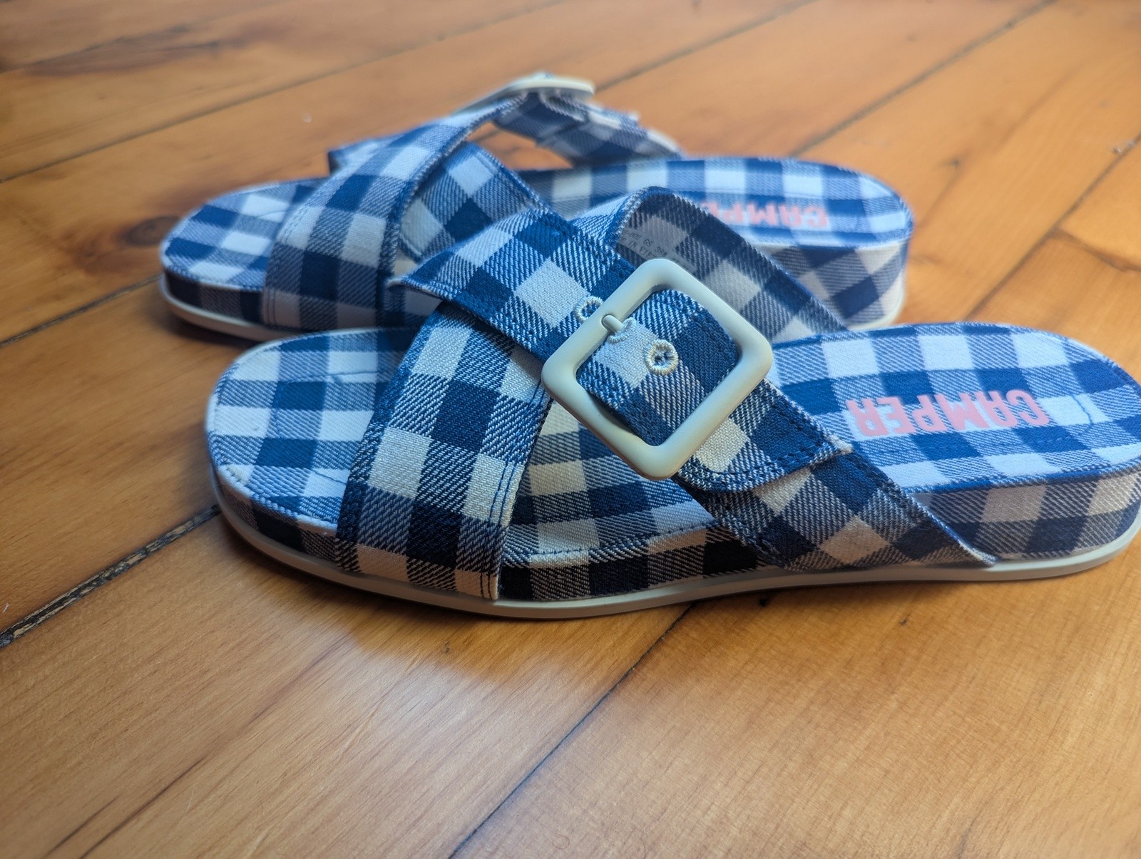 NIB CAMPER NAVY AND WHITE GINGHAM ATONIK CROSS STRAP SANDALS SIZE 8 RUNS SMALL