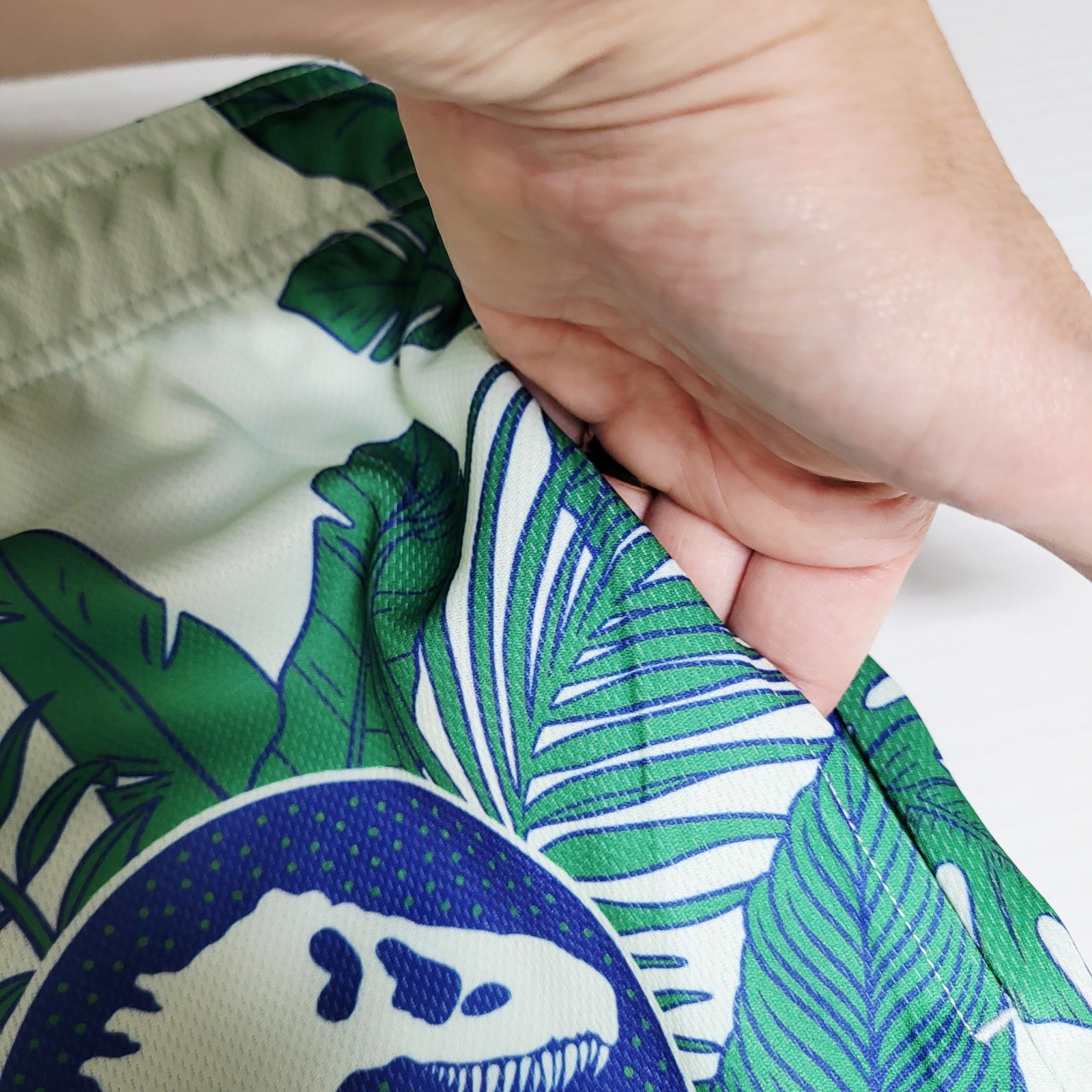 Jurassic Park Mens XL Swim Trunks Tropical Dinosaur Print Blue Green White NEW