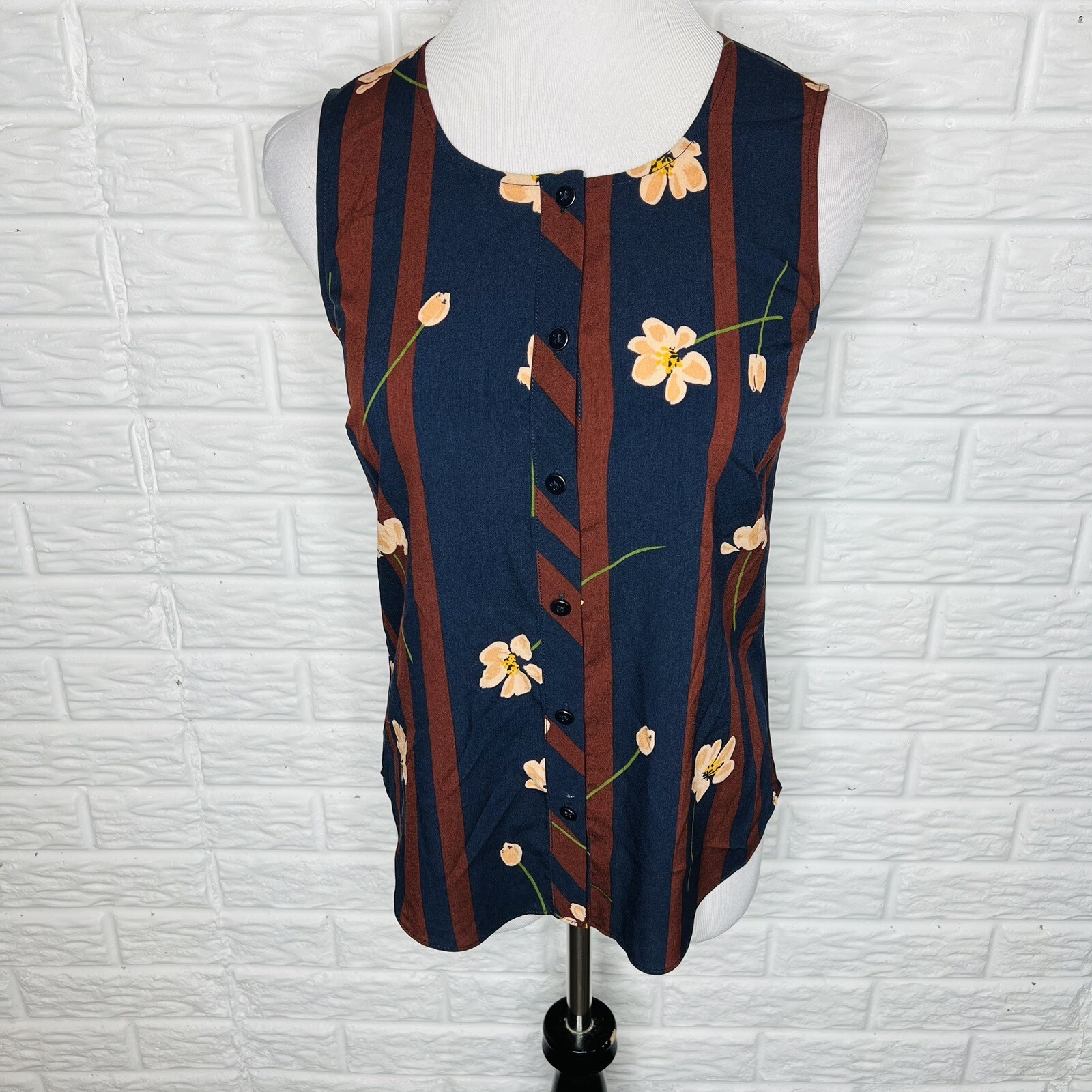 CAbi Scroll Top #3600 Sleeveless Blouse Navy Burgundy Stripe Size XS