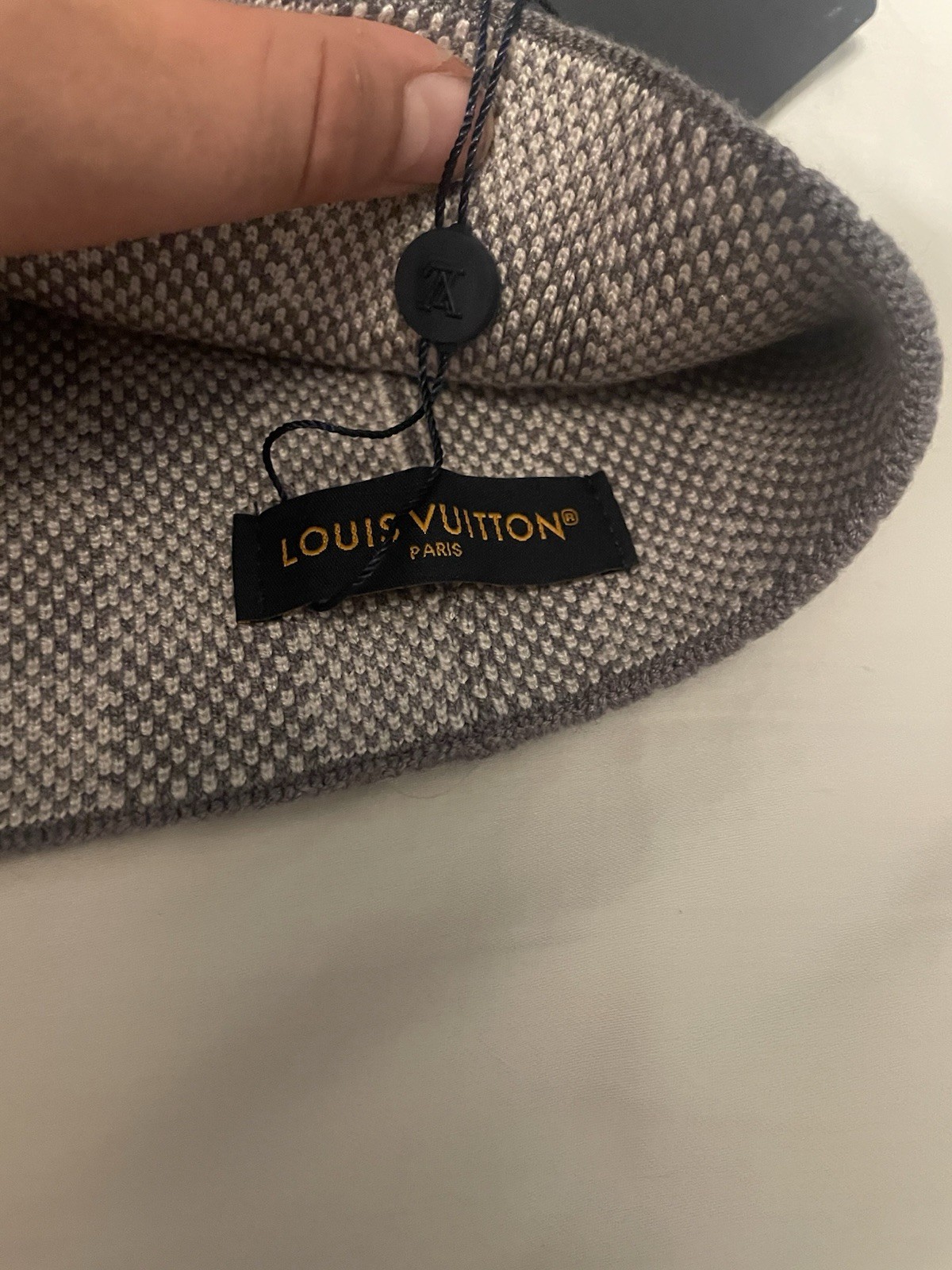 Louis Vuitton Men’s Gray Check Beanie Hat New With Tags Size S