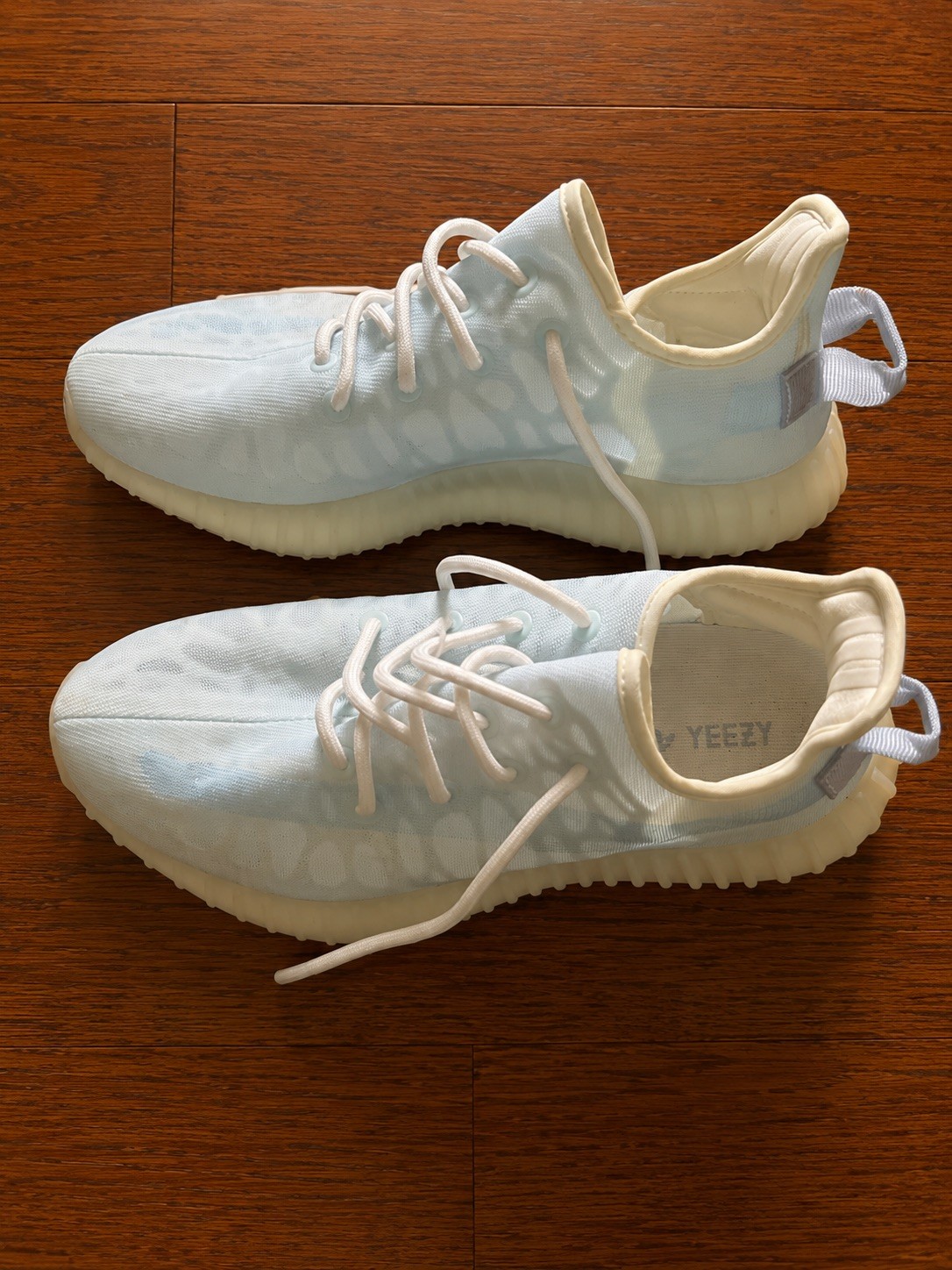 Yeezy Boost 350 V2 ‘Mono Ice’ Signature Sneakers Mens Size 8