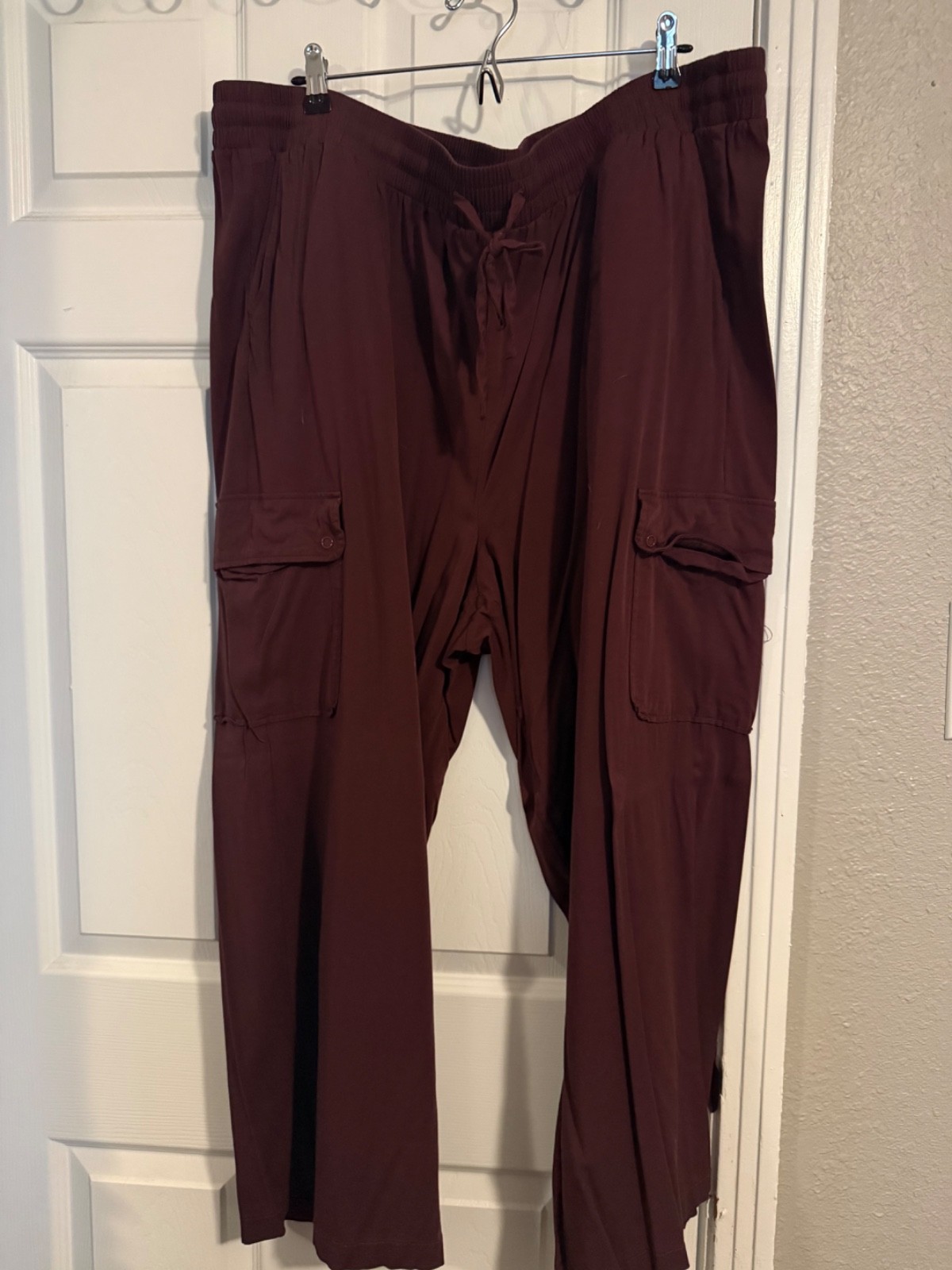 Torrid Size 4R Pull On Wide Leg Stretch Cargo Pants Burgundy Red