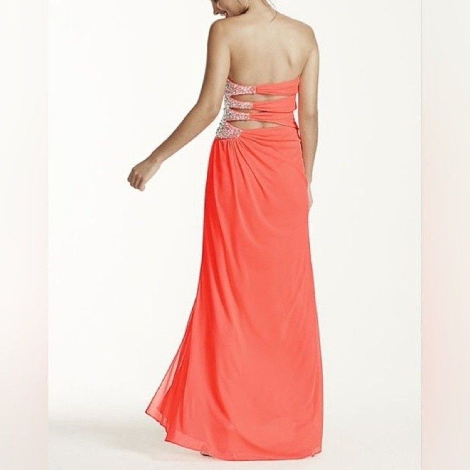 Morgan & Co. Coral Strapless Sweetheart Formal Dress