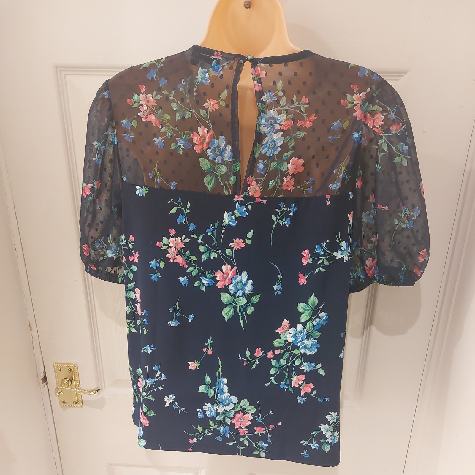 Love & Roses Top Size 10 navy Floral Short Sleeve Blouse Formal Occasion