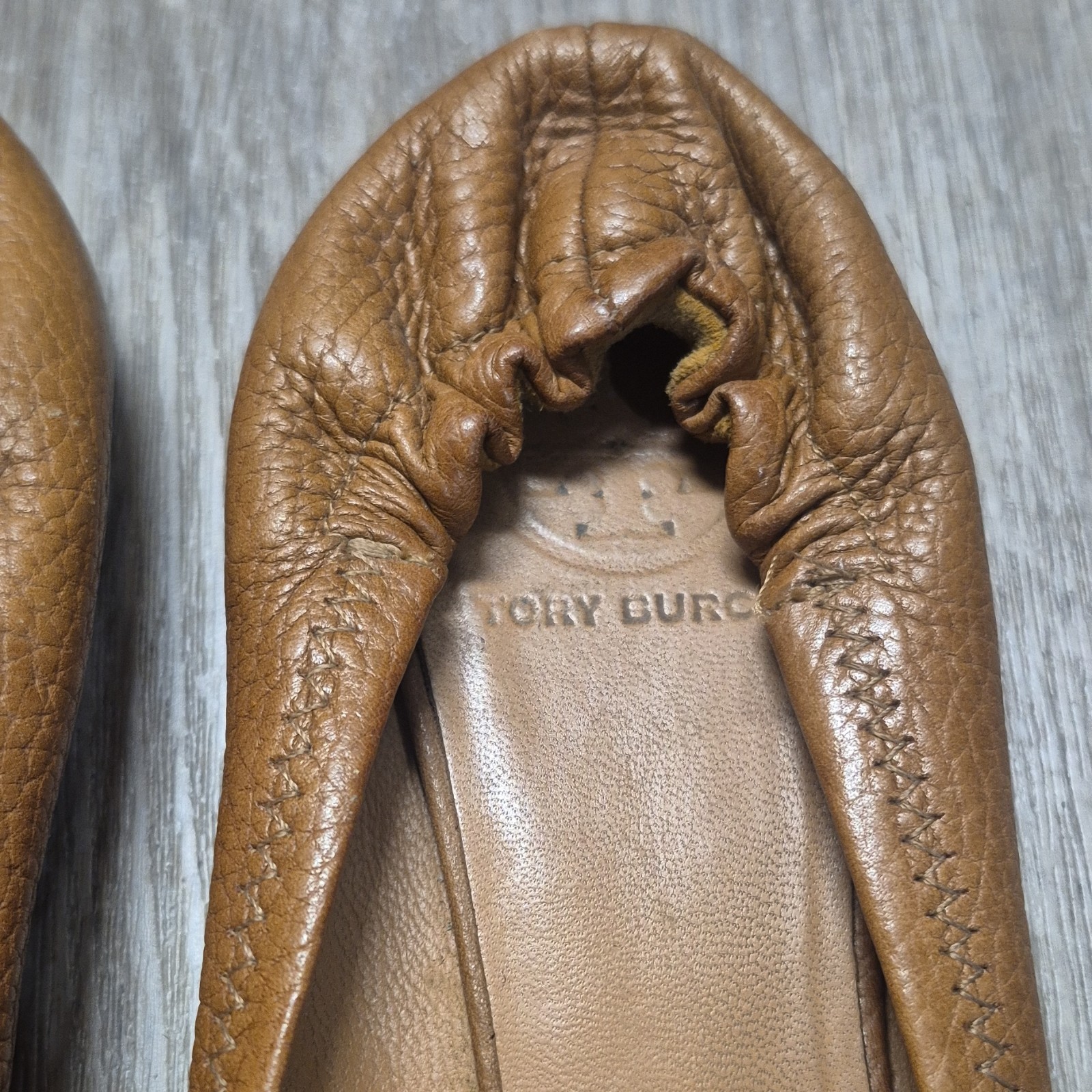 Tory Burch Brown Leather Ballet Flats Womens US 8 Slip-On Round Toe Logo