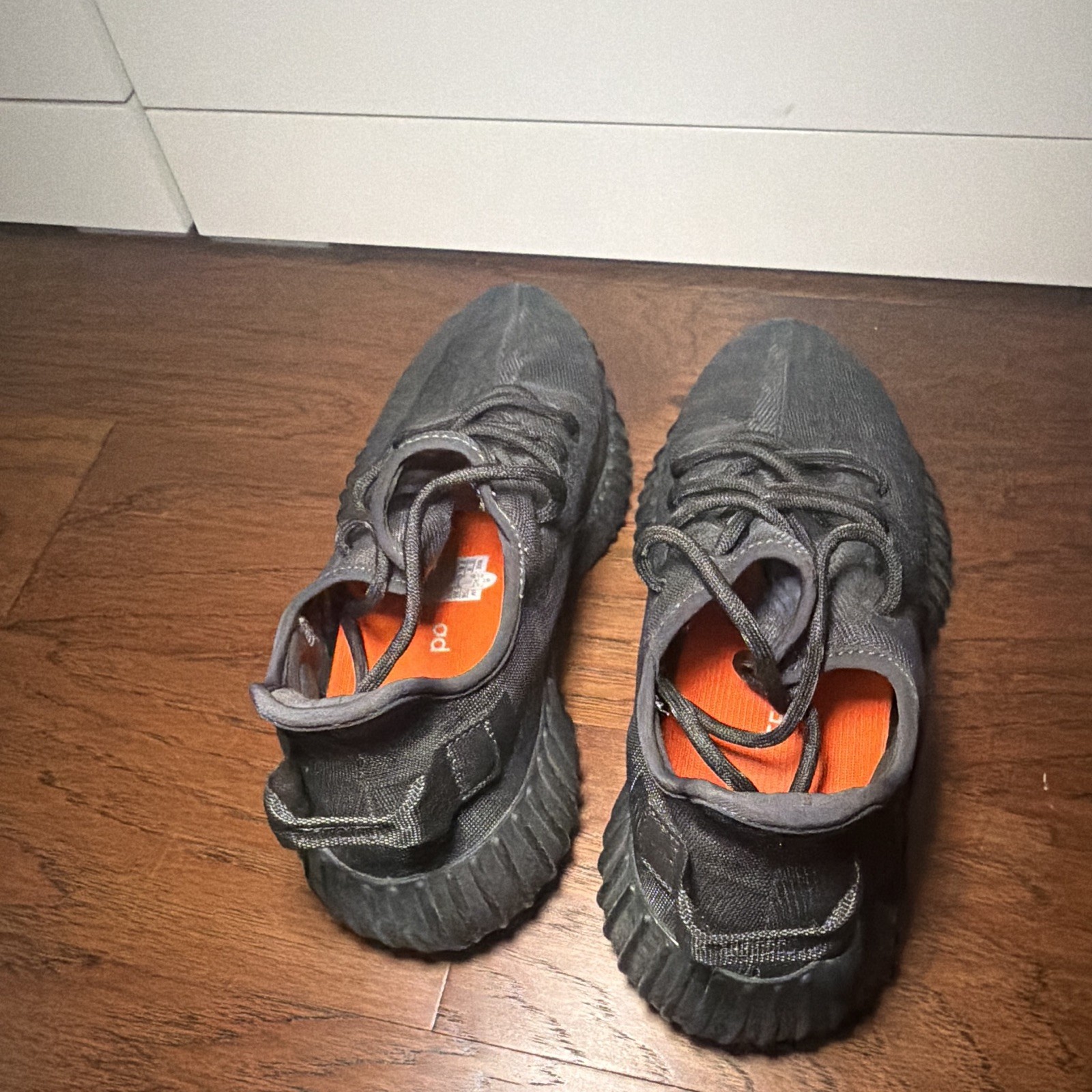 Yeezy adidas Yeezy 350 Men’s Black Low Top Lace-Up Canvas Athletic Sneakers