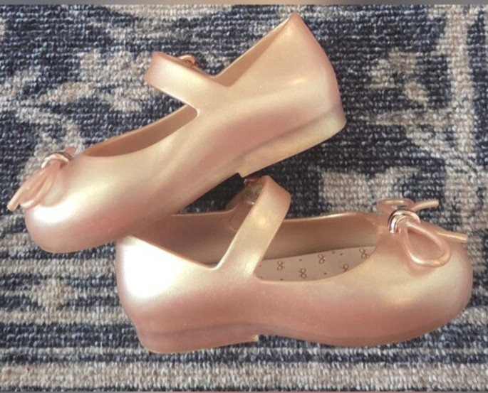Mini Melissa Rose Gold Metallic Jelly Mary Jane, size Toddler 6