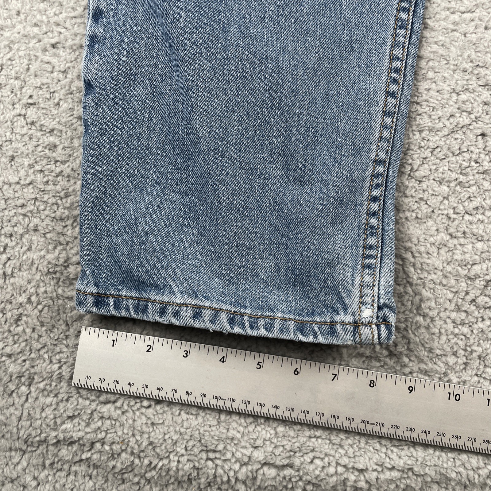 Vtg Levi’s 505 Denim Jeans Stone Washed Blue 36×29 Measures 35×28 EUC Y2K
