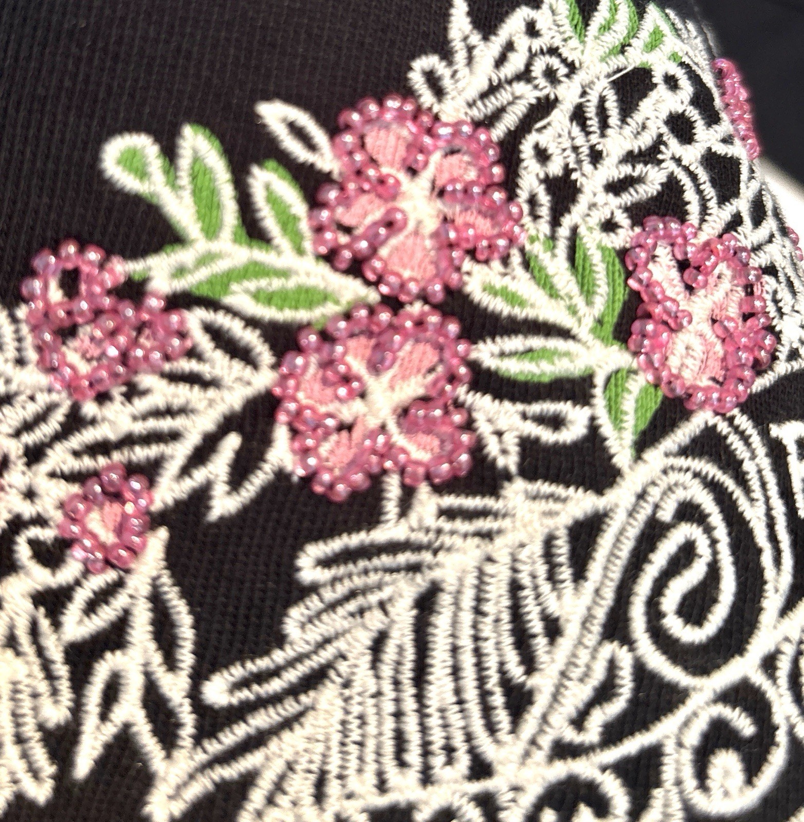 NWT Lilly Pulitzer Ballad Embroidered Sweatshirt LRG/XL in Palm Beach Toile Noir