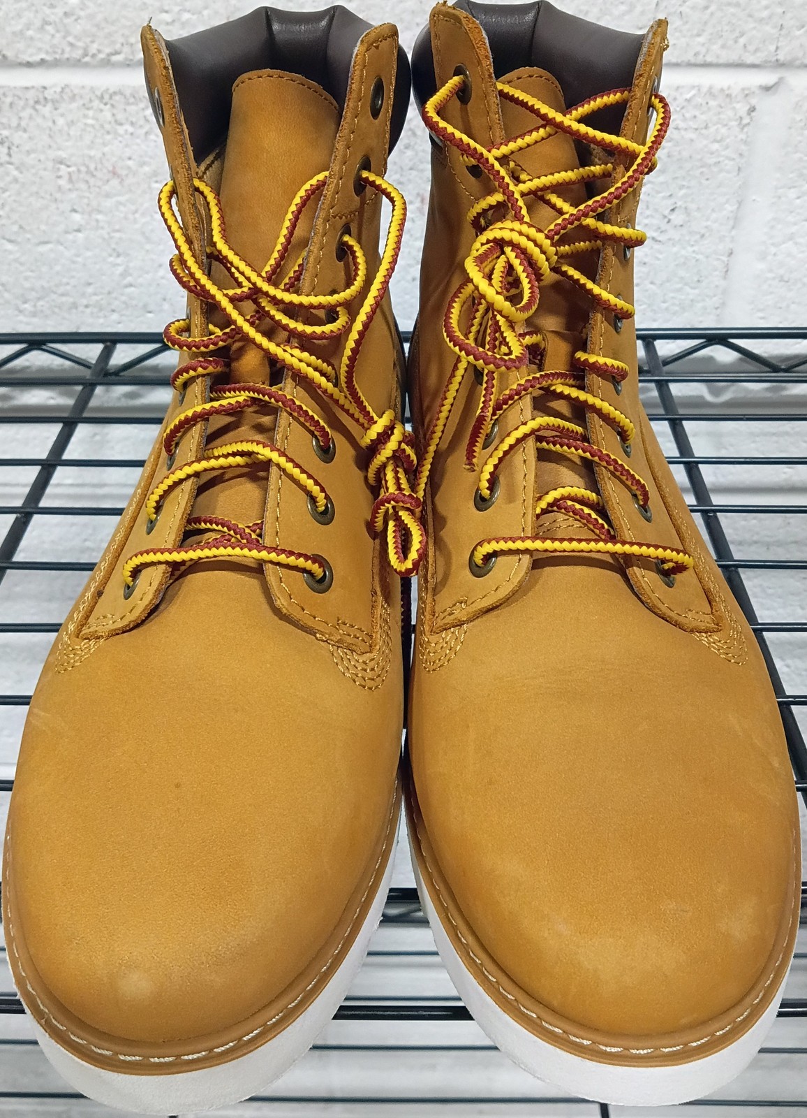 Women’s Timberland Keeley Field 6-Inch Wide Fit Boot Wheat Nubuck (A26JB) – 6
