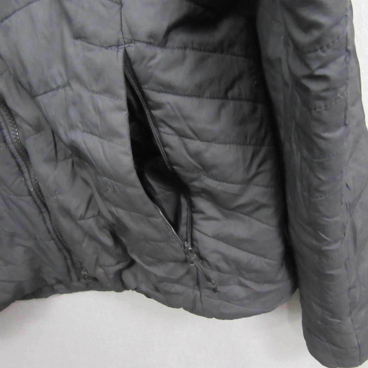 Under Armour Mens Puffer Jacket S Black Fitted Full Zip Quilted Pocket