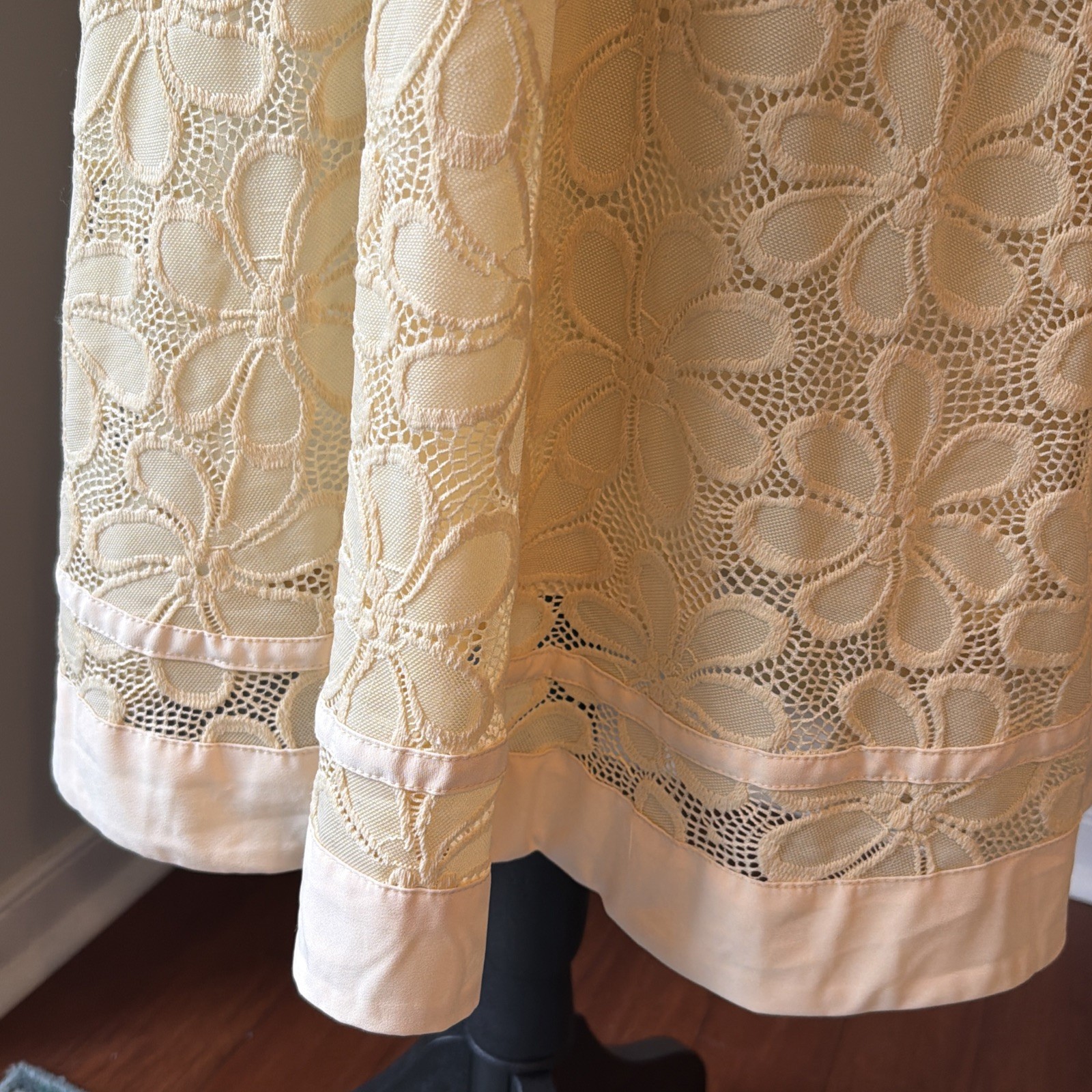 Butter Yellow Crochet Lace Dress Womens M Fit & Flare Vintage Cottagecore