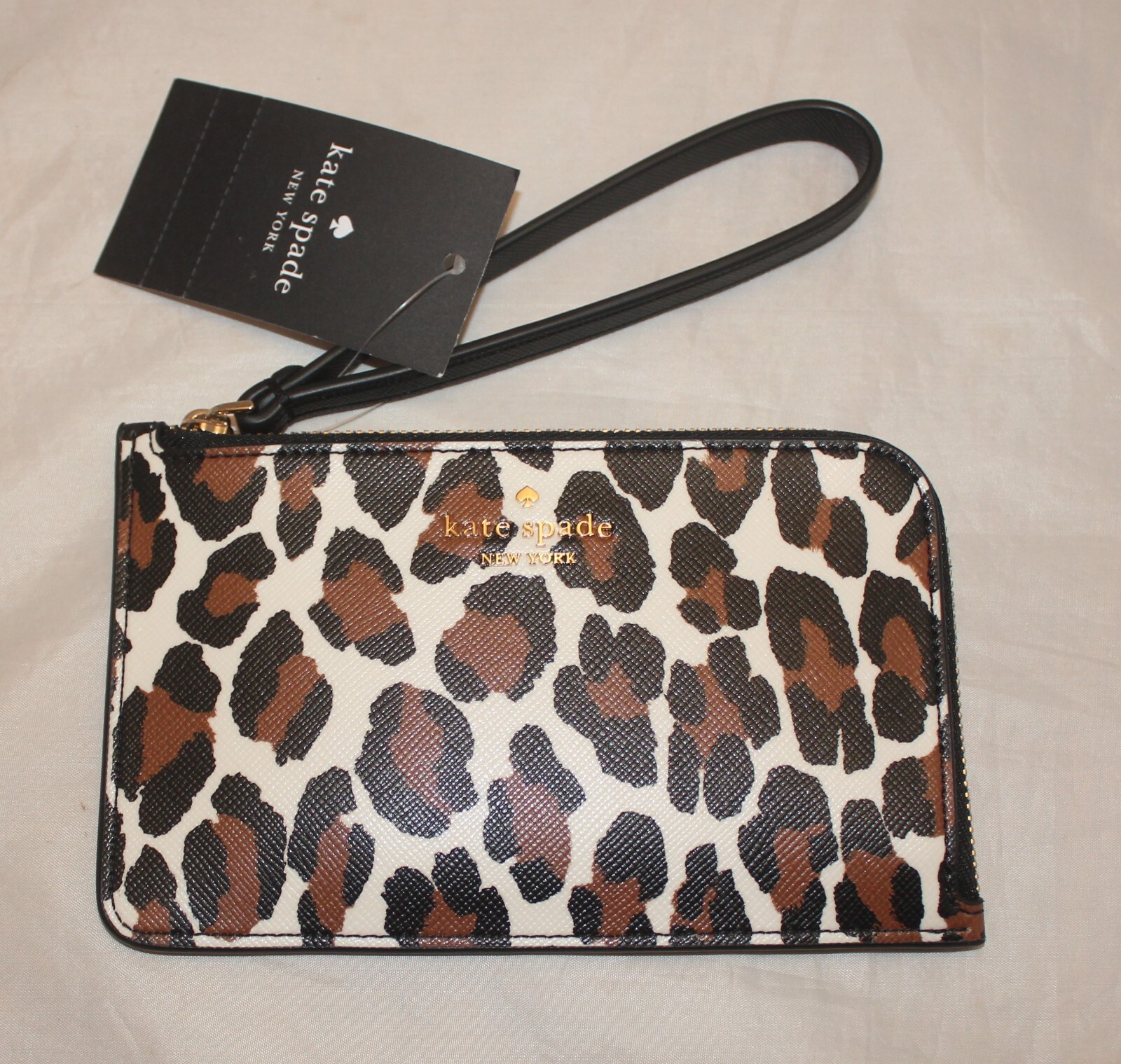 Kate Spade New York Lucy Spotted Leopard Small L Zippered Wristlet