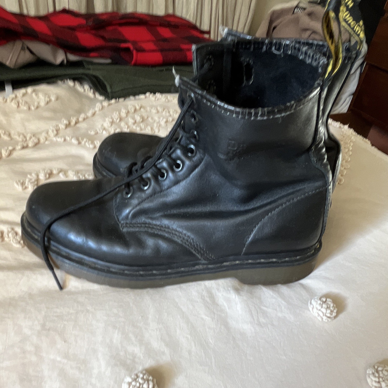 Dr. Martens Men’s Black Leather Combat Ankle Boots Lace-Up US 11