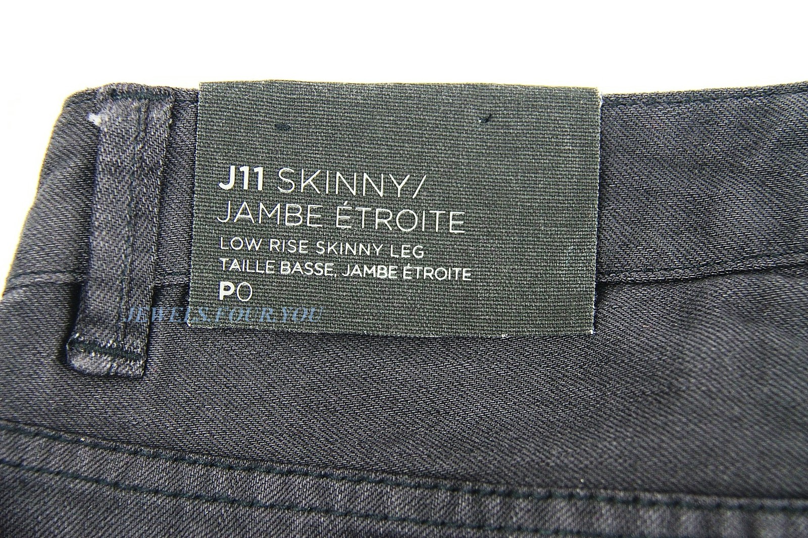 A/X ARMANI EXCHANGE 98% COTTON FADING BLACK WOMENS GIRLS JEANS SIZE 00 BRAND NEW