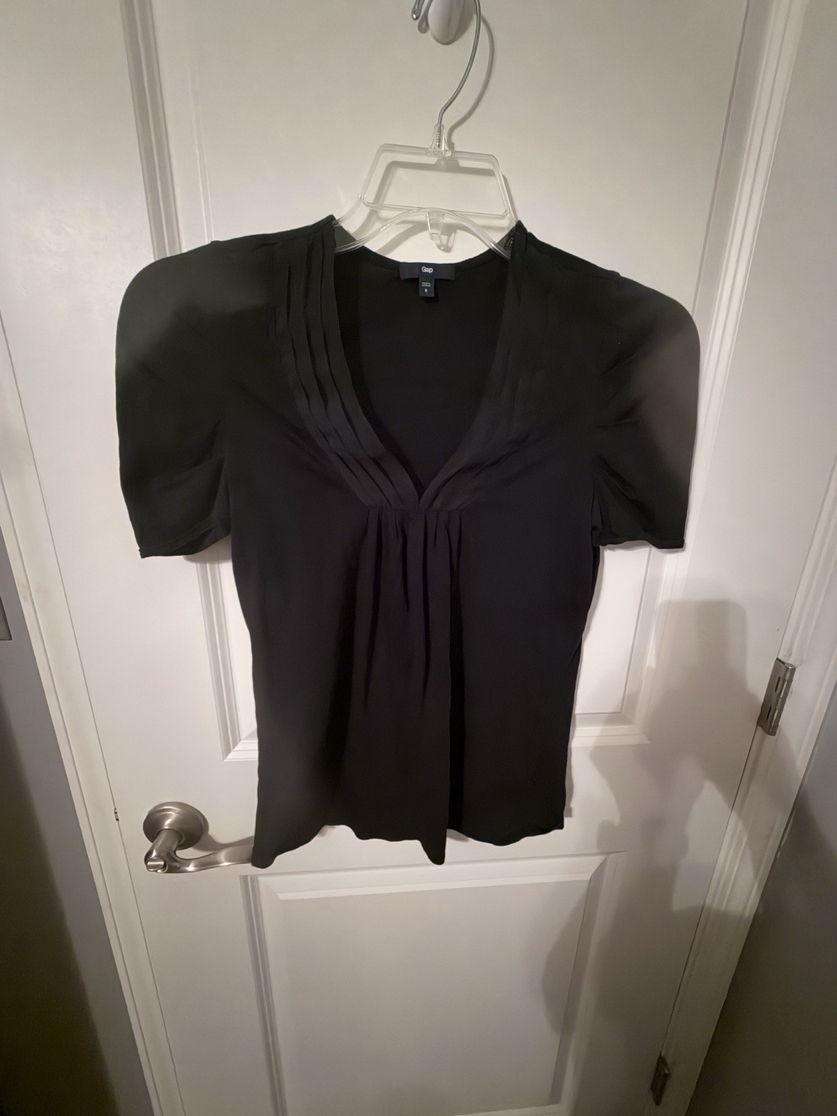 Gap Black Solid V-Neck Pleated Puff Short Sleeve Pullover Blouse S Women