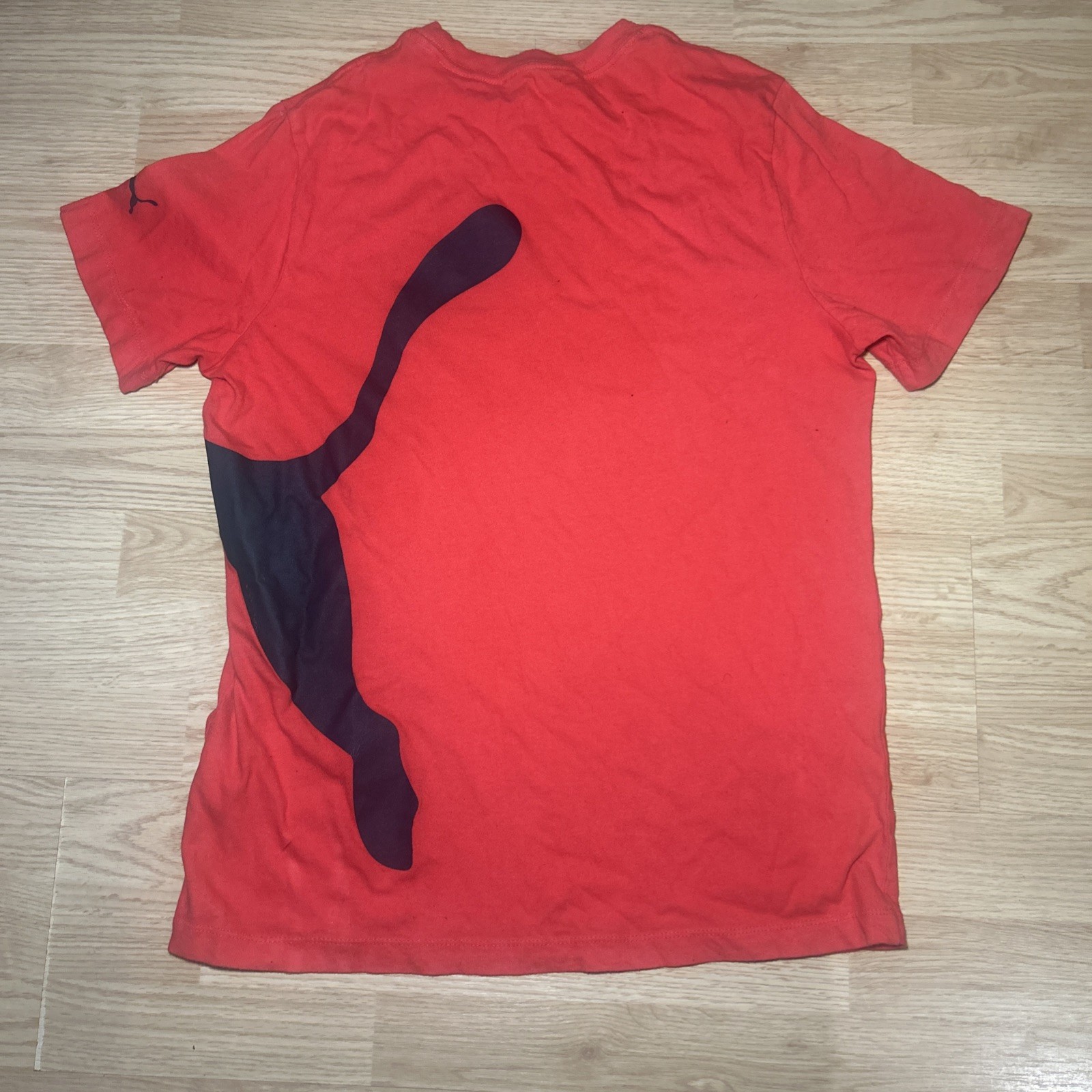 PUMA T Shirt Red Medium Oversized Logo