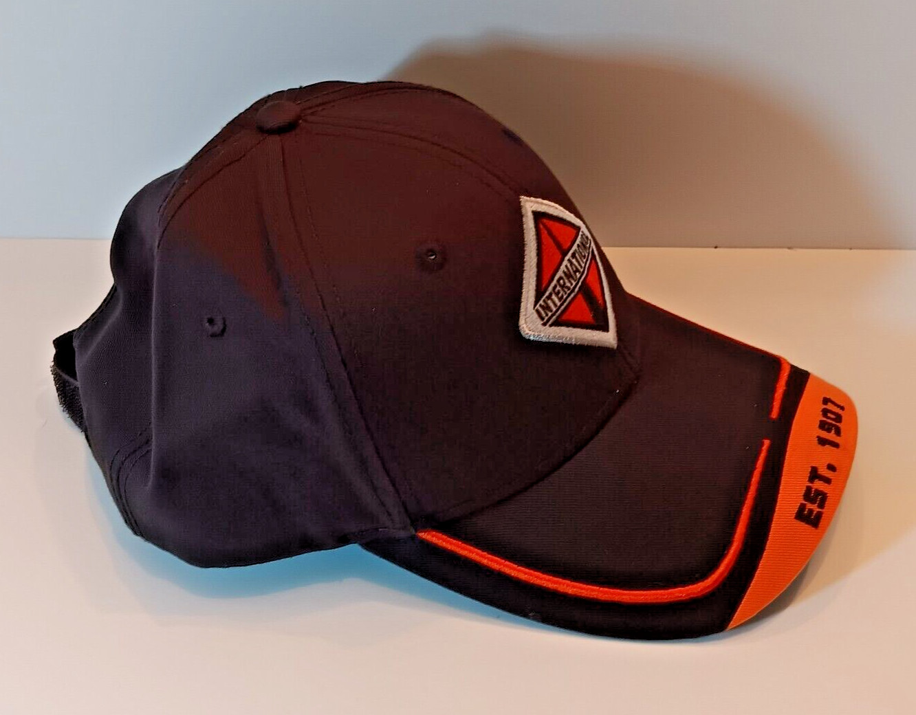 INTERNATIONAL Logo Trucker/ Tractor Velcro Back Hat Black Adjustable , new