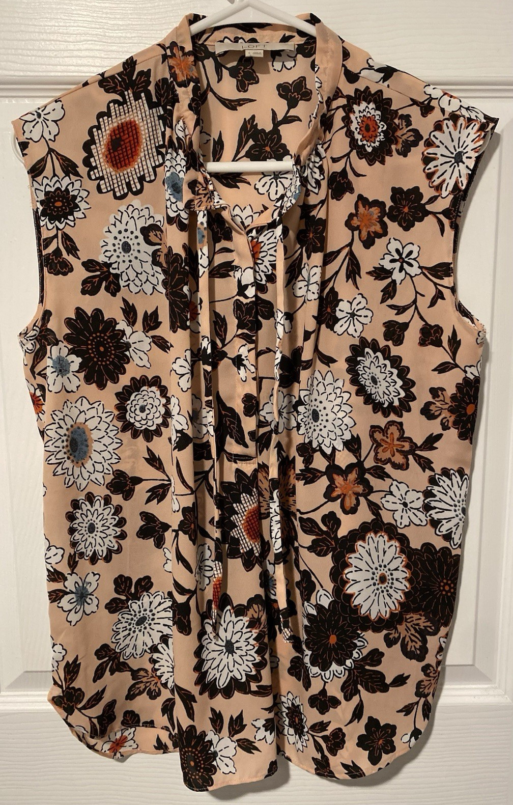 LOFT Women’s S Floral Sleeveless Tie V-Neck Woven Brown, Peach, Tan Blouse