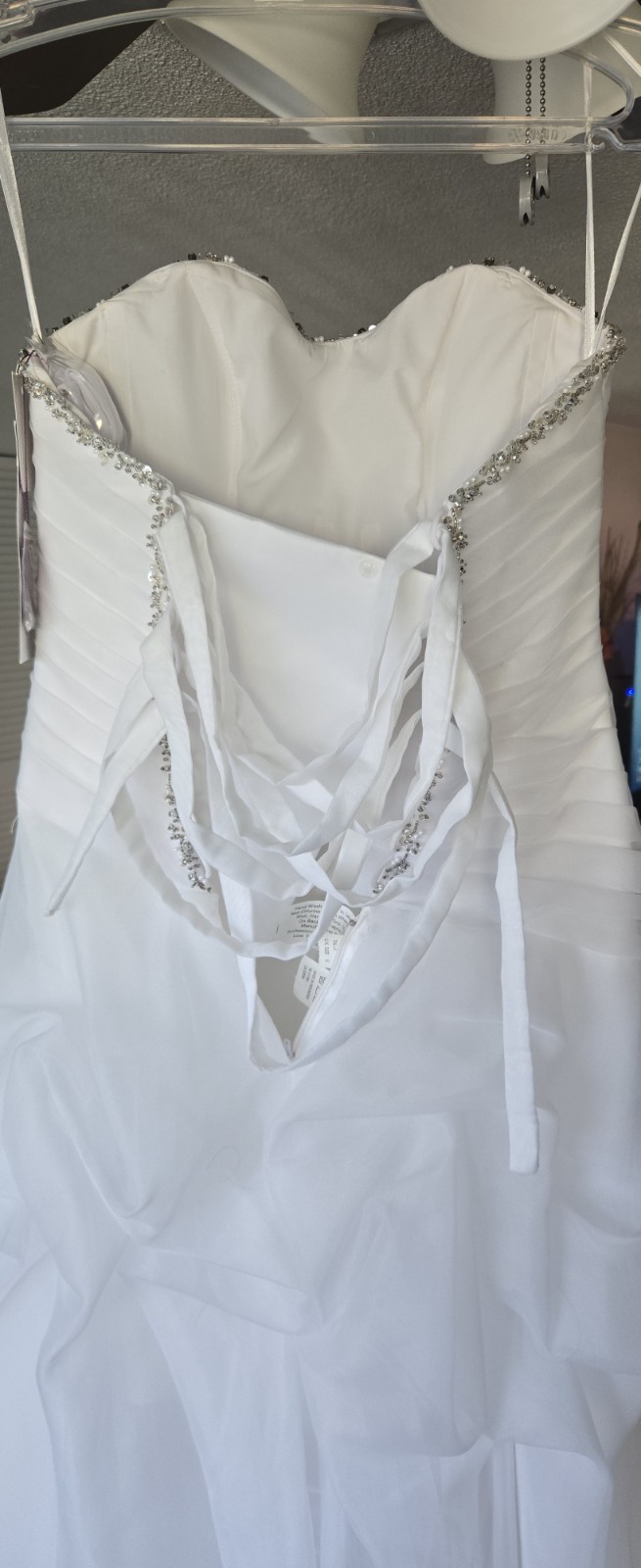 Mori Lee Voyage Beaded Formal Dress – Size 4 – White NWT – Madeline Gardner