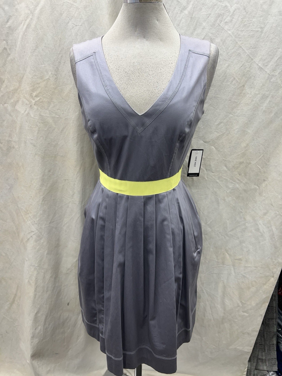 NINE WEST DRESS /NEW WITH TAG/RETAIL$89/SIZE 8/LENGTH 39”/FIT AN FLARE