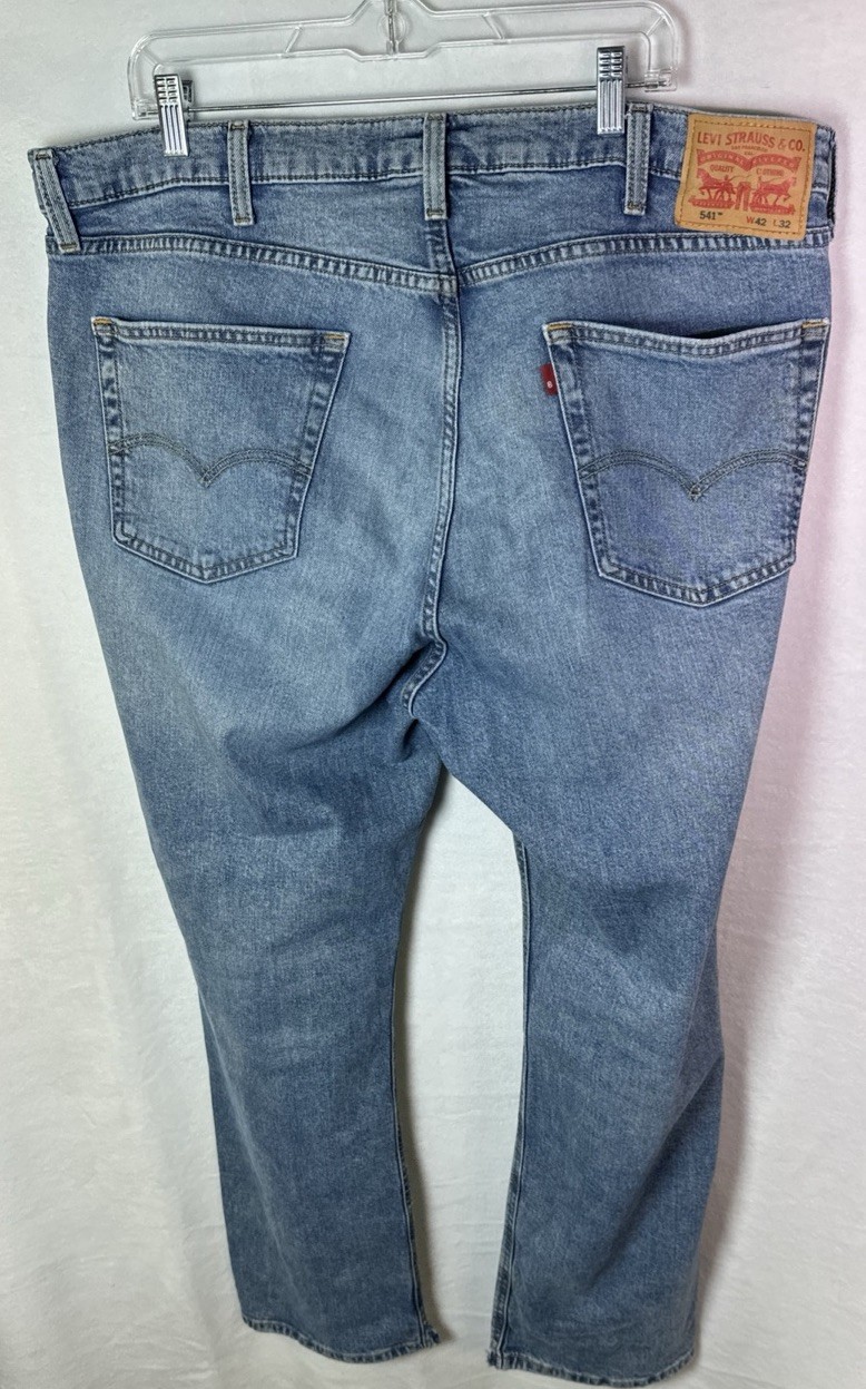 Levi’s 541 Men’s Big & Tall Jeans Blank Red Tag Straight Leg Size 42 x 32