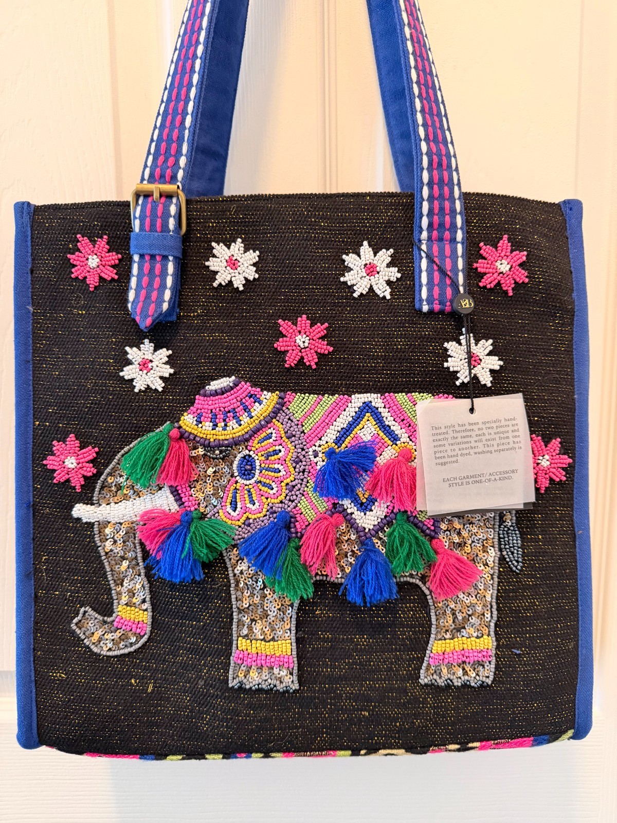 America & Beyond Embellished Tote Safari The Gentle Giant Woven Jacquard Body