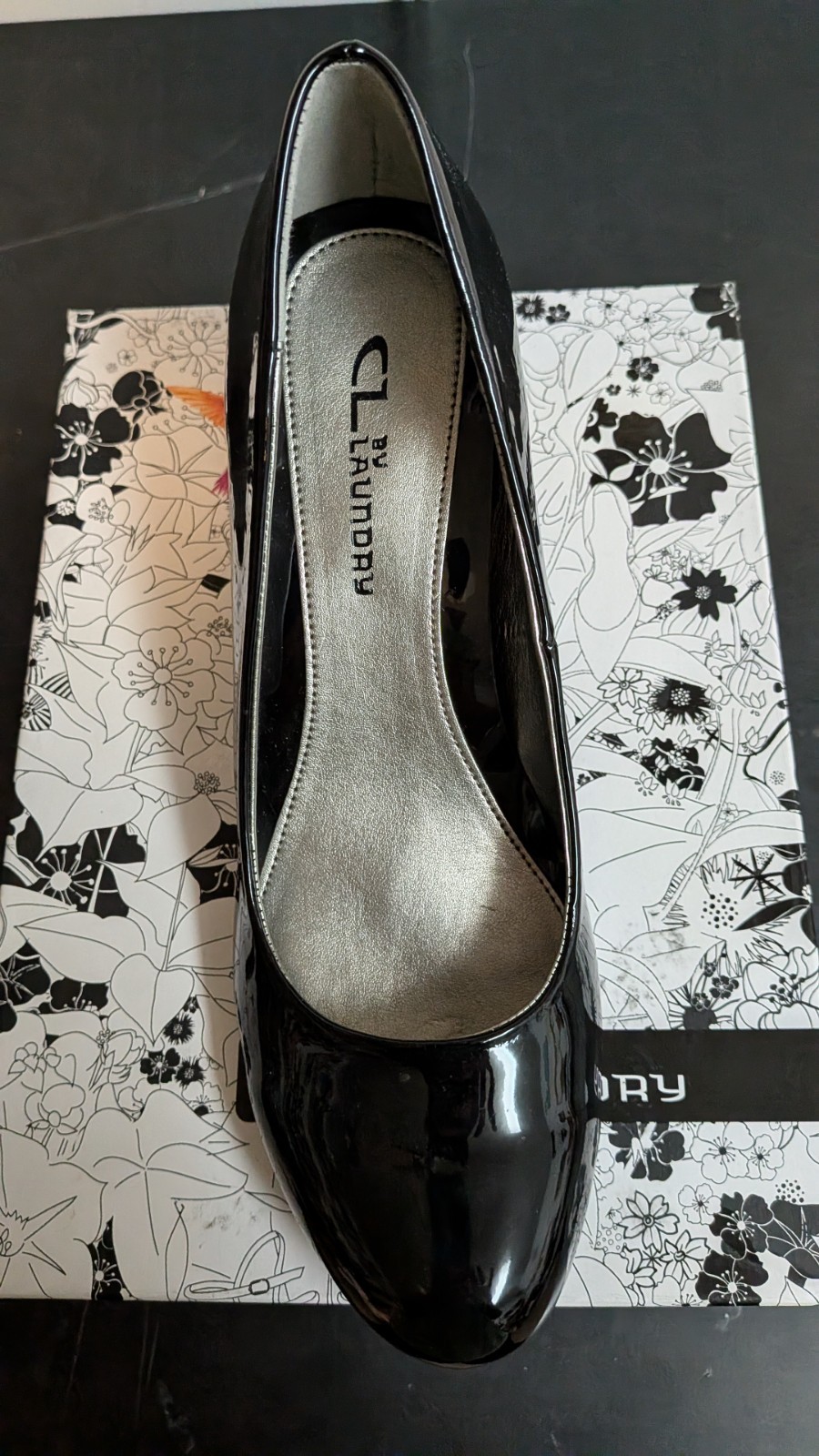 CL by Laundry womens NIMA size 8.5