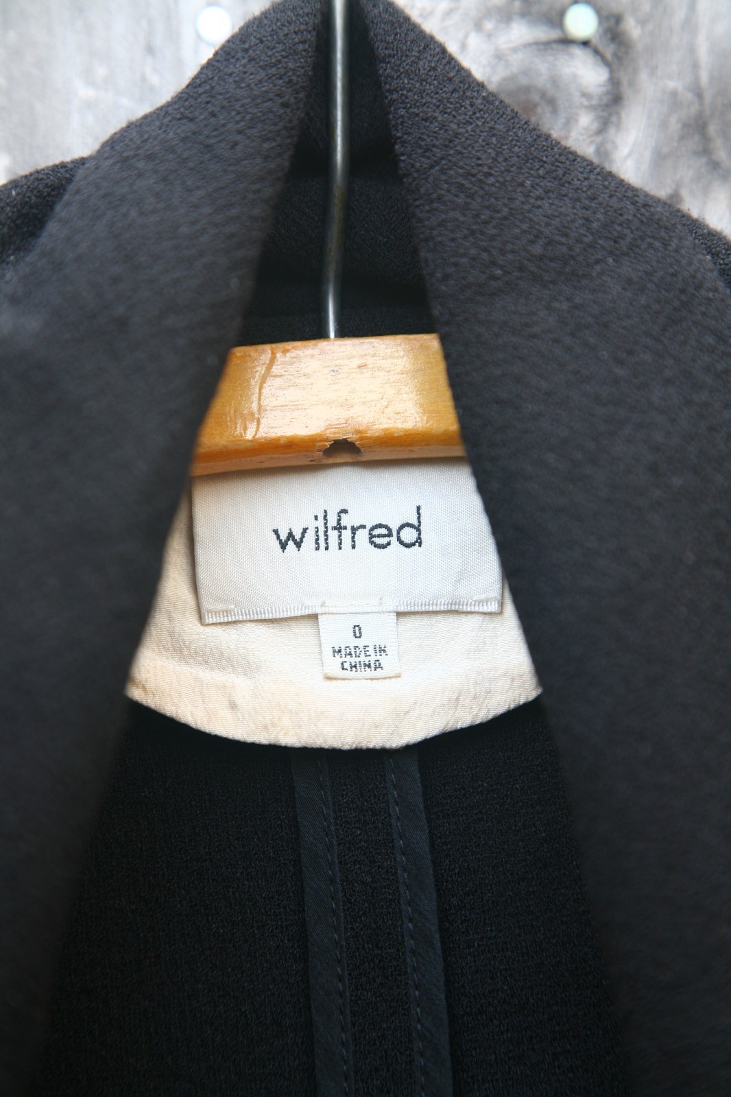 Size 8 – ARITZIA Wilfred Women’s Black Crepe Dressy Jacket