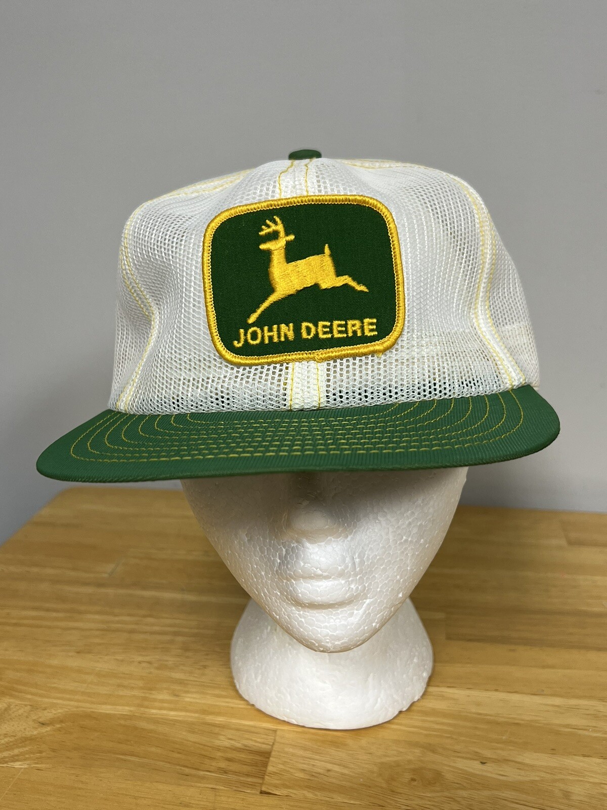 Vintage JOHN DEERE All Mesh Snapback Trucker Patch Cap Hat LOUISVILLE MFG CO USA
