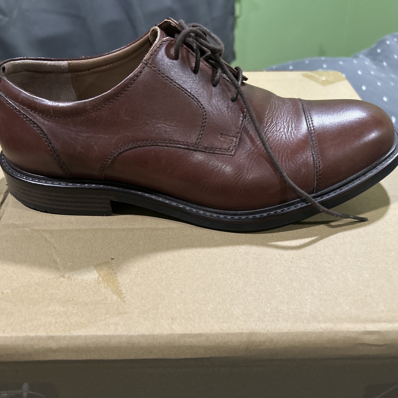 Johnston & Murphy shoes men 9.5 W Cap Toe Oxfords