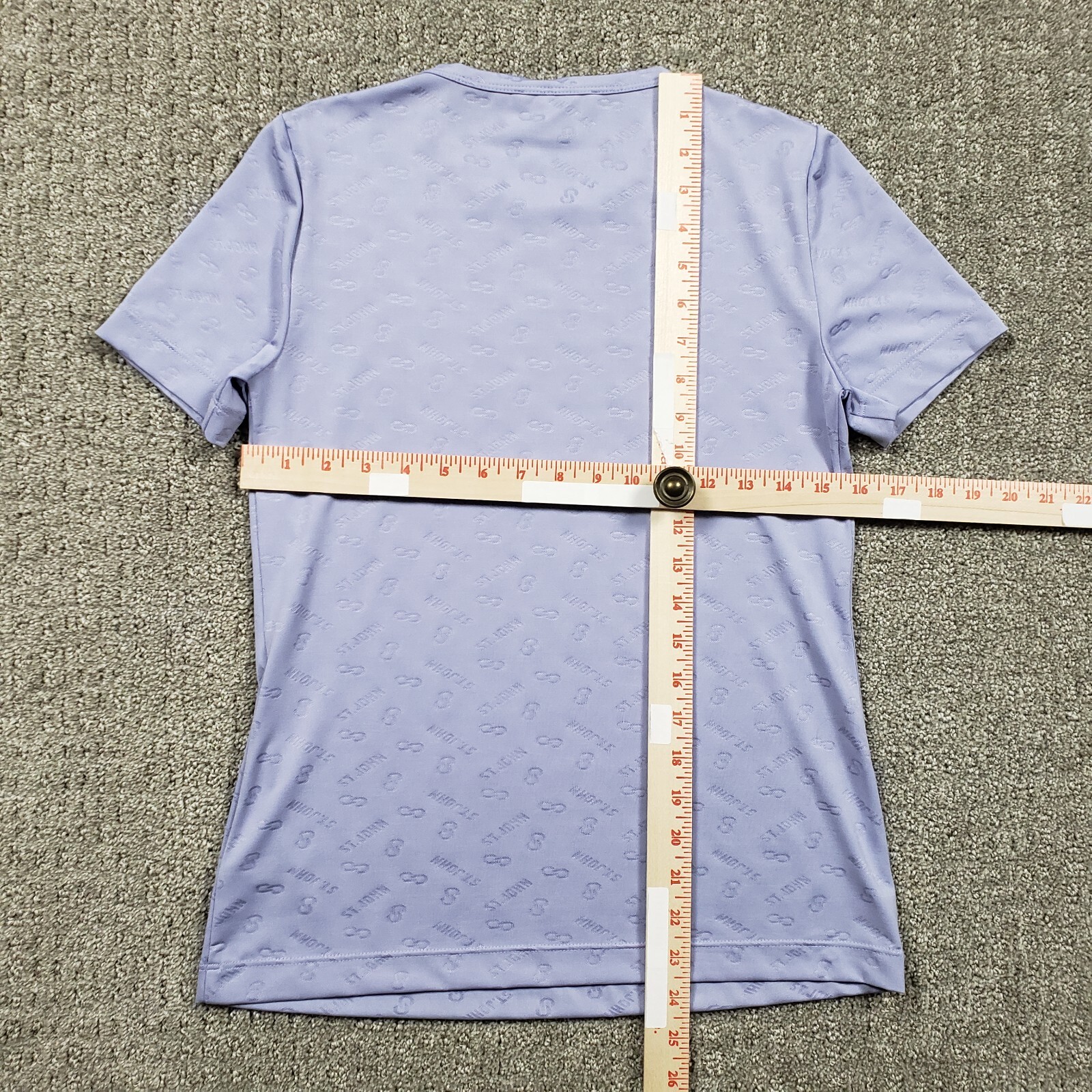 St John Top Womens Small Light Purple Crew Neck Silky Embossed Short Sleeve