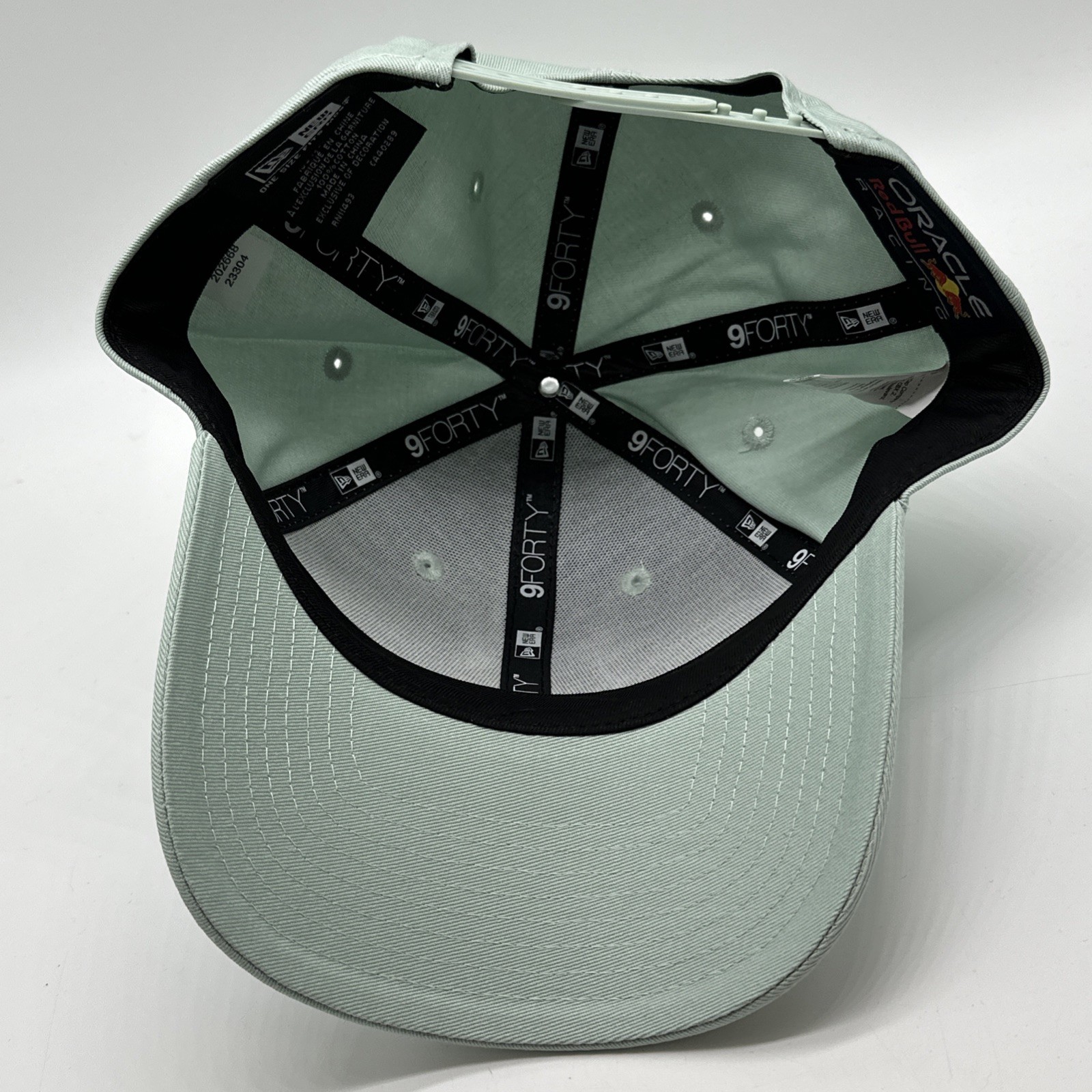 Red Bull Oracle Racing Snapback Hat Cap New Era 9FORTY Mint NWT