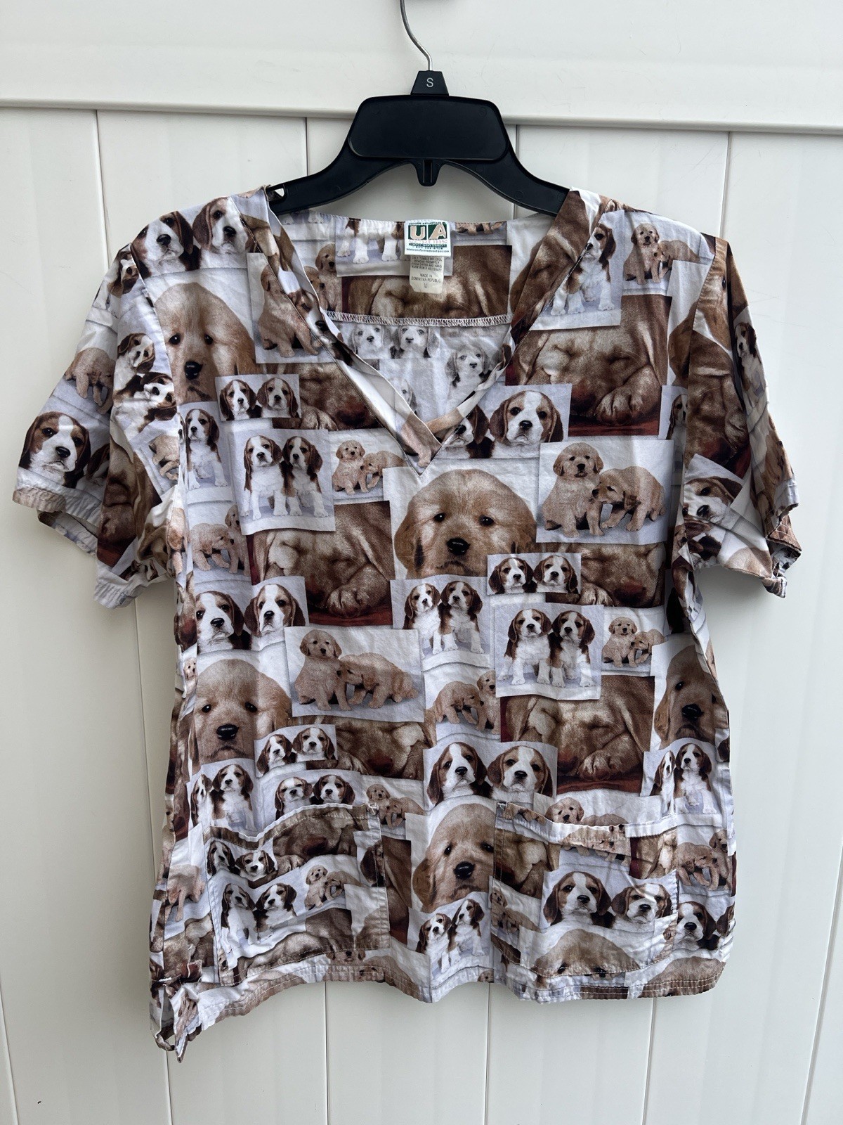 UA Scrubs Shirt Womens Medium Dog Puppies Short Sleeve