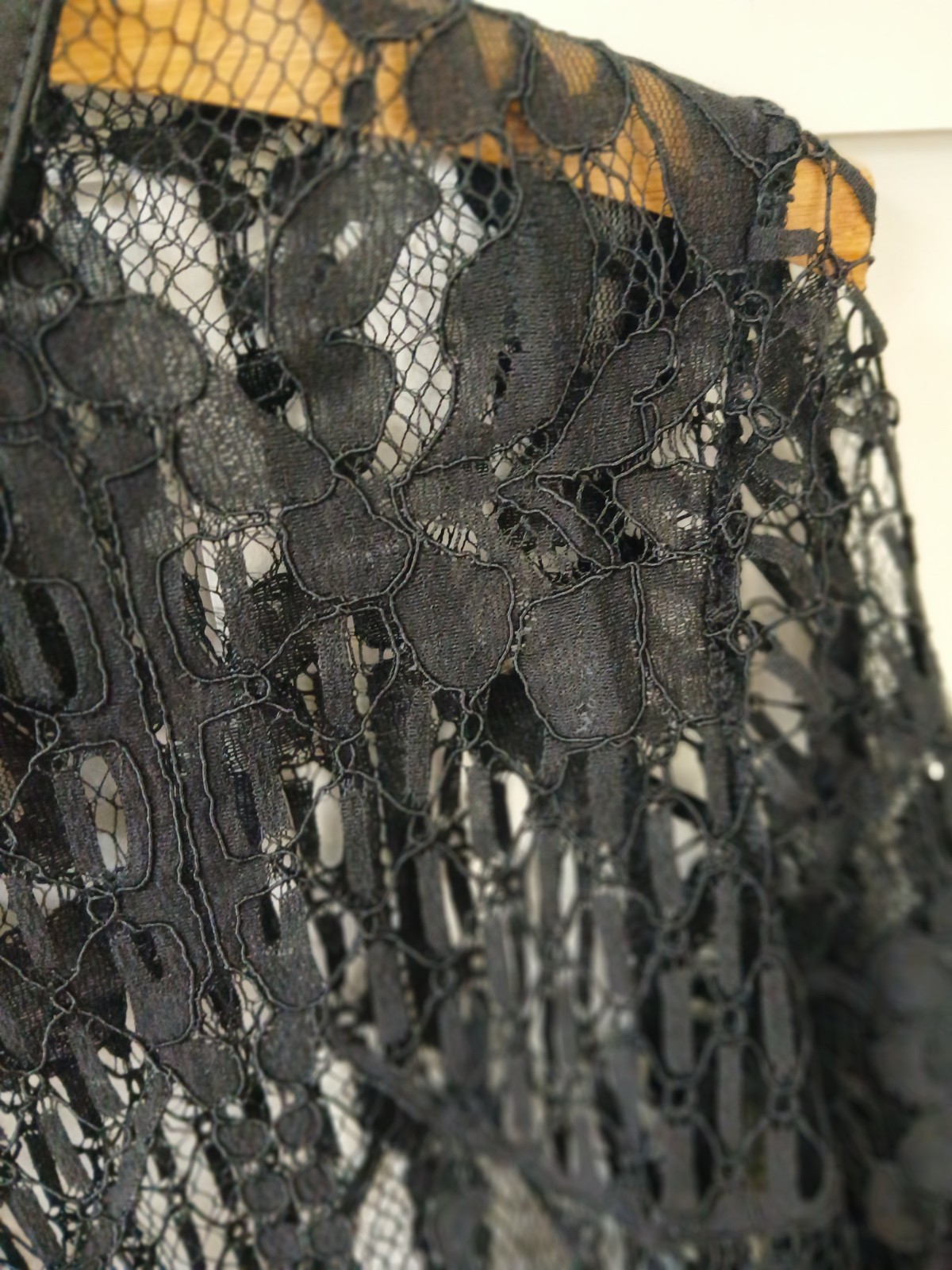 Gorgeous On Trend Black Sheer lacey boho cropped top 10-12 holiday/festival