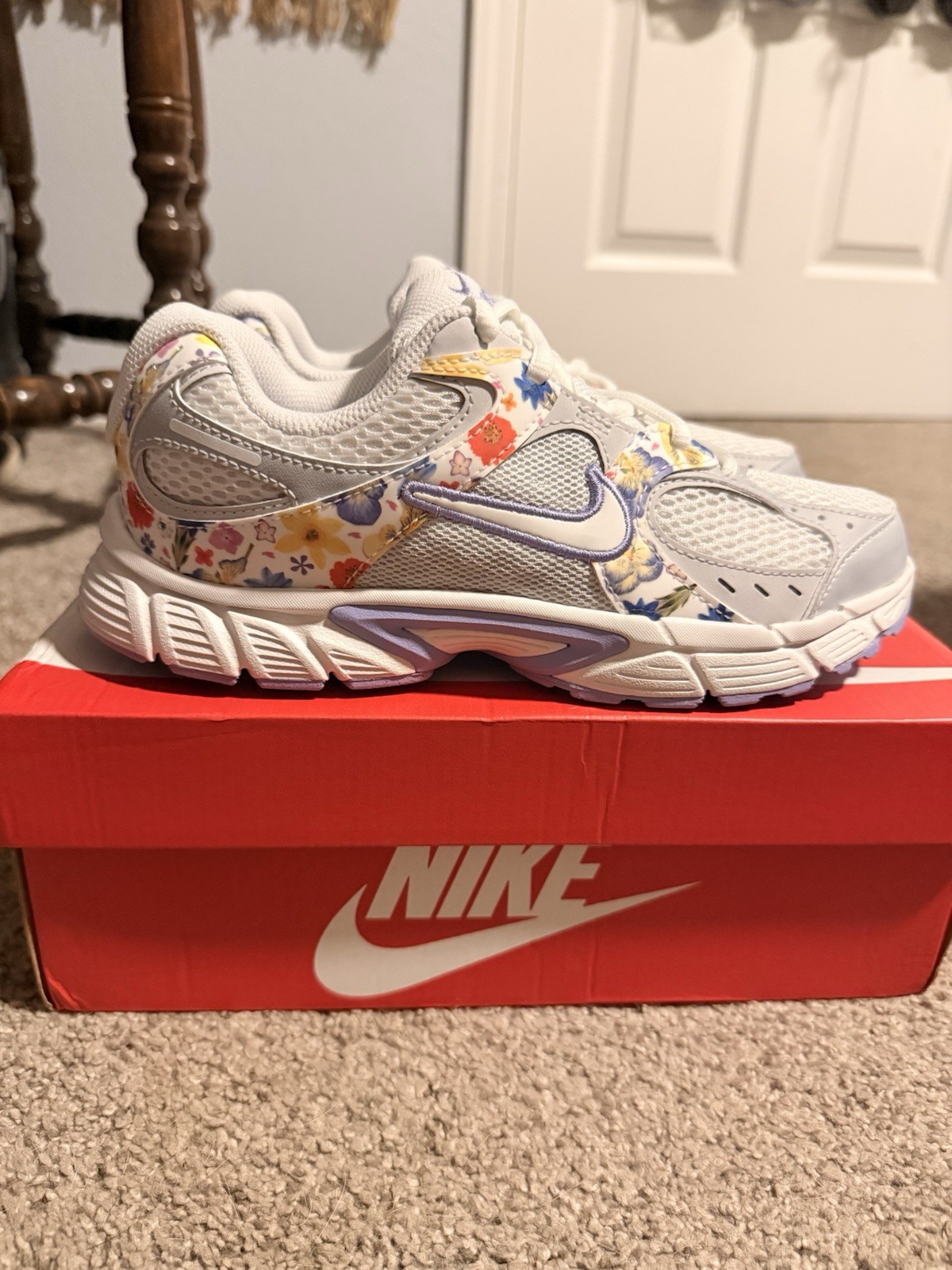 Nike V5 RNR SE FL (GS) Unisex Kids Mesh Low Top Sneakers Floral 4.5Y IQ9036