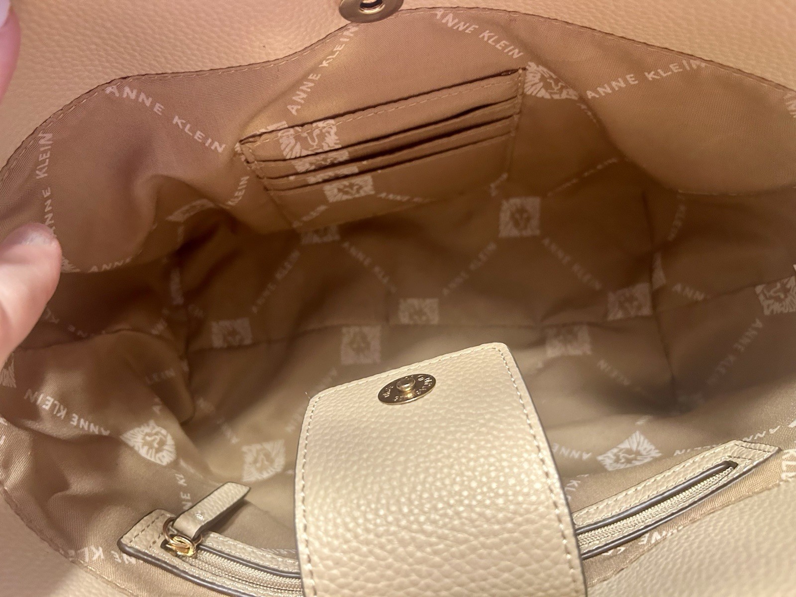 Anne Klein Beige Pebbled Tote Top Handle Magnetic Closure Zip/Snap Pockets