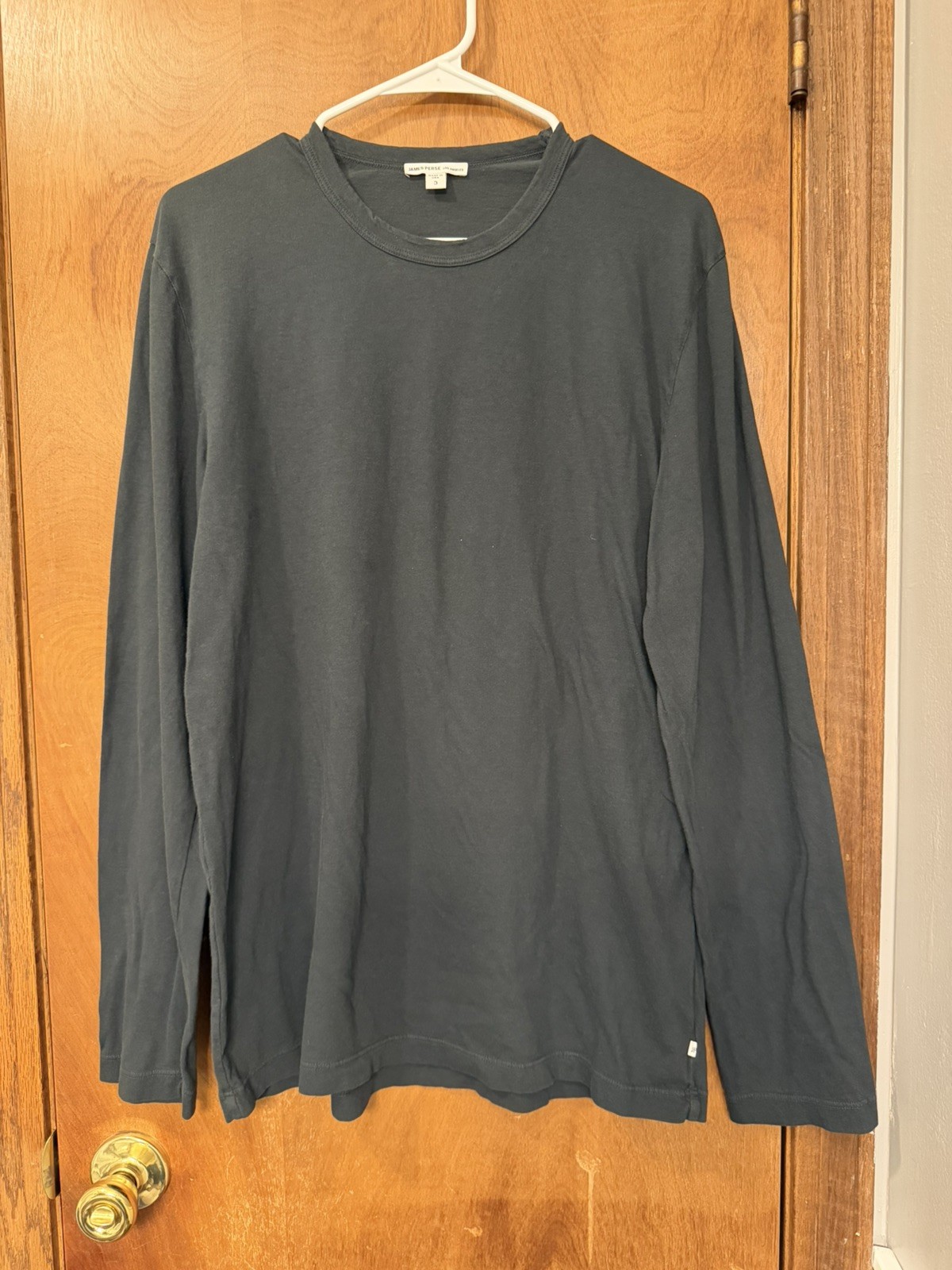 James Perse Men’s Basic Classic Dark Gray, size 3. Large T-Shirt
