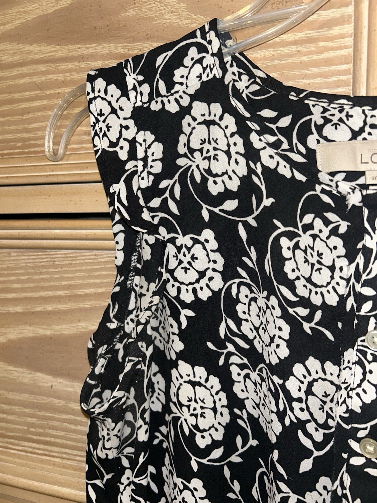 Loft Black and White Floral Henley Style Sleeveless Top Size Small Petite SP