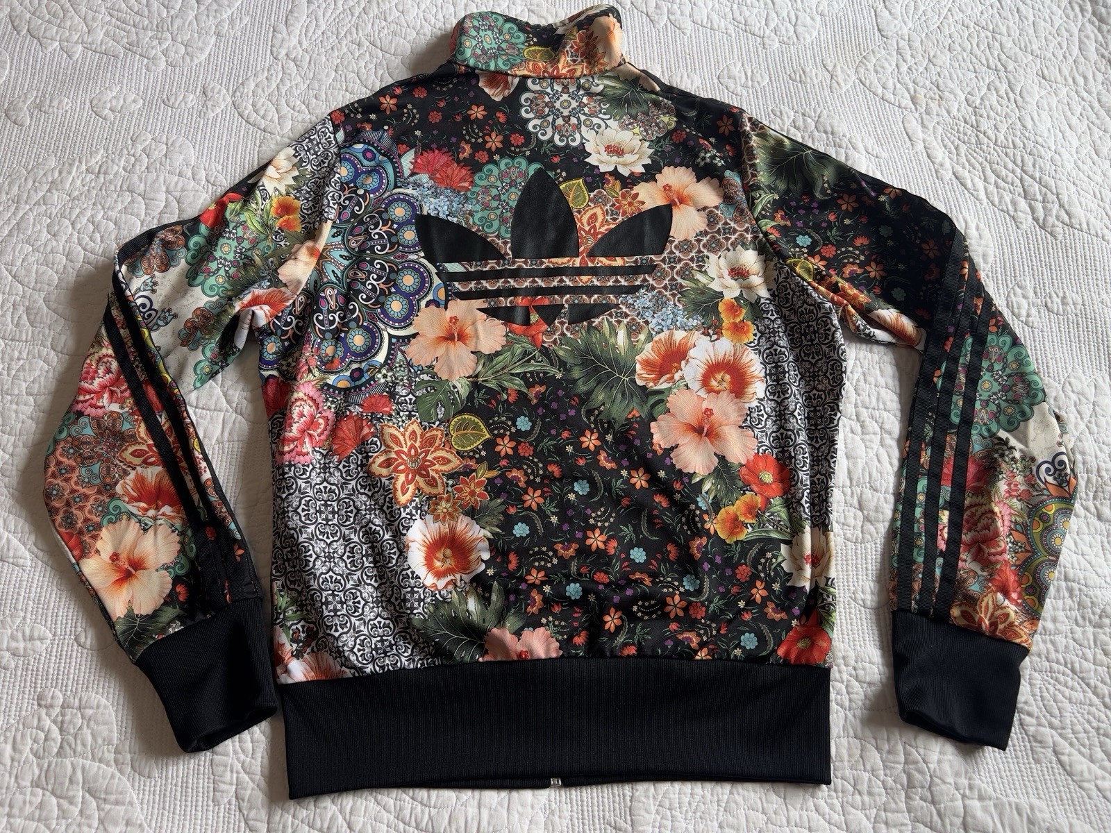 Adidas Originals Jardim Agharta FARM Firebird Track Floral Jacket Size Medium