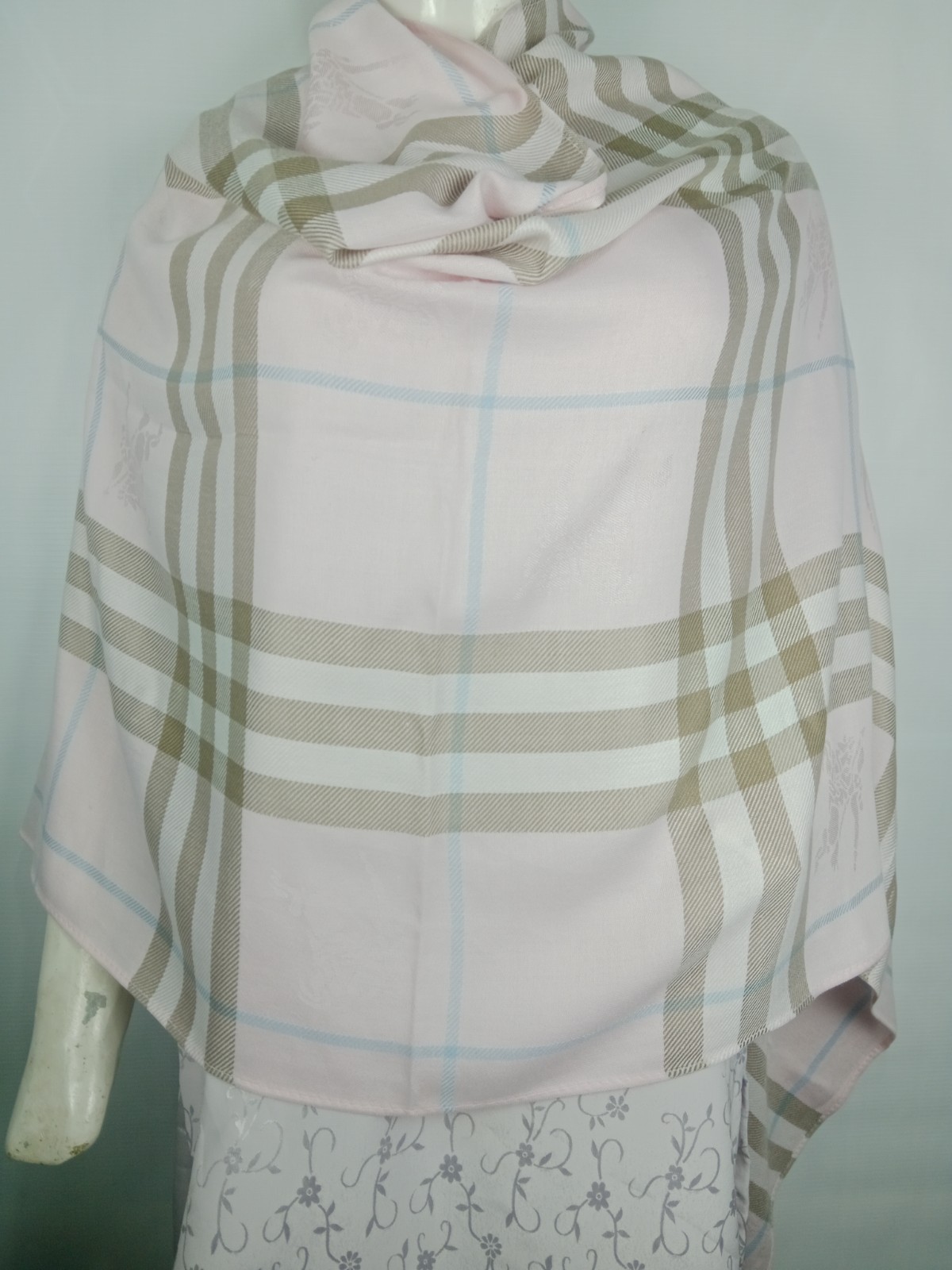 Authentic Burberry Scarf Shawl Stole Wrap 100% Cashmere Multicolor Used