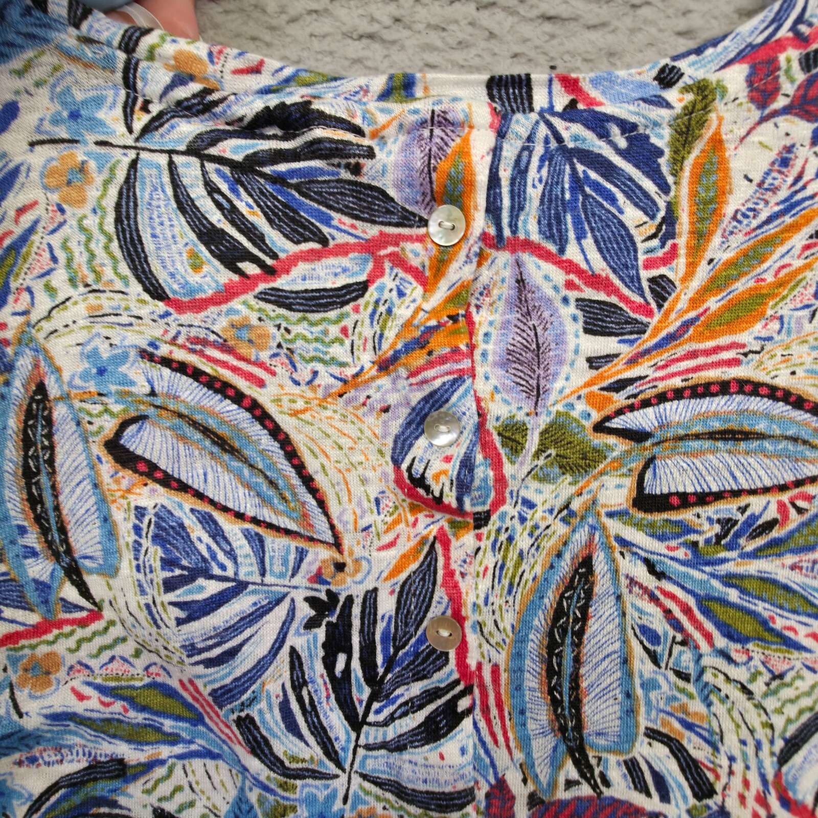 C&C California Top Womens M Blue Button Down Back Linen Floral Tropical Coastal