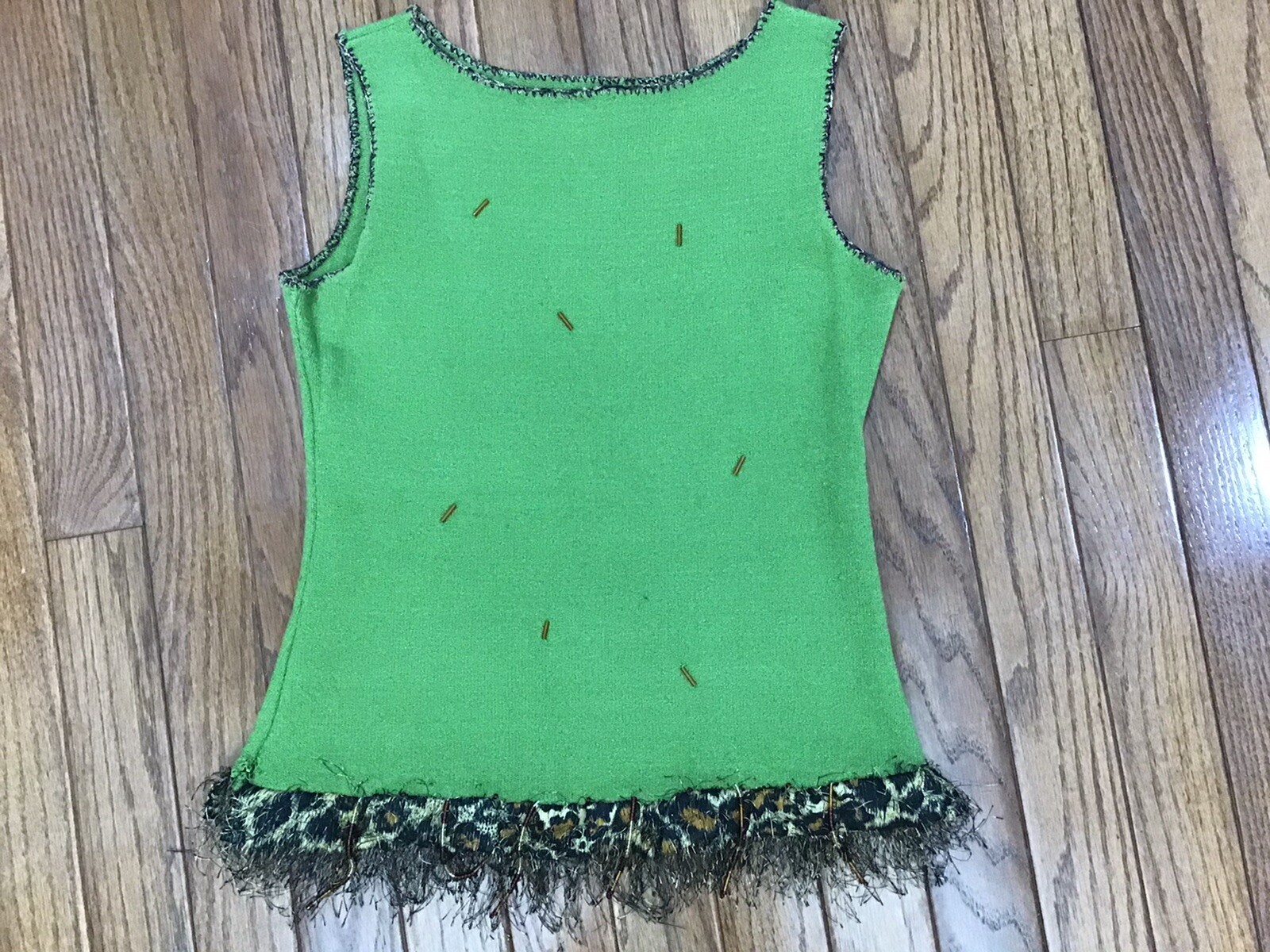 Bette Paige Size M Sleeveless Top Green Stretch Beaded Trim Rayon Nylon Spandex